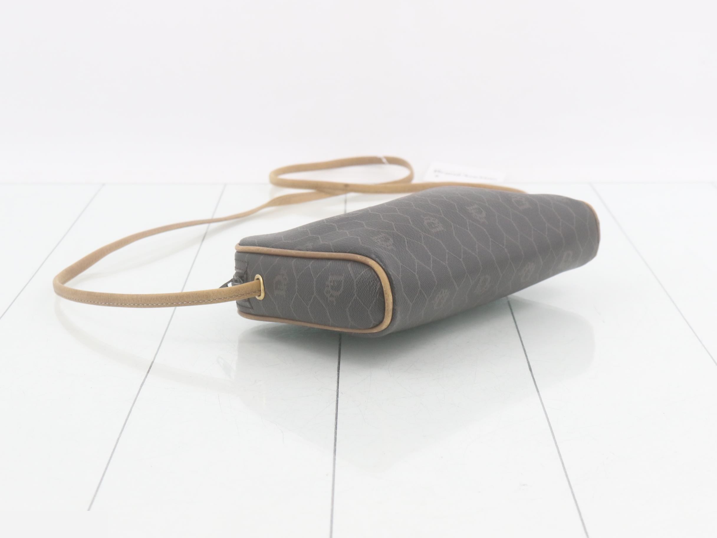 PVC honeycomb pattern shoulder bag, black/brown tones — view 5