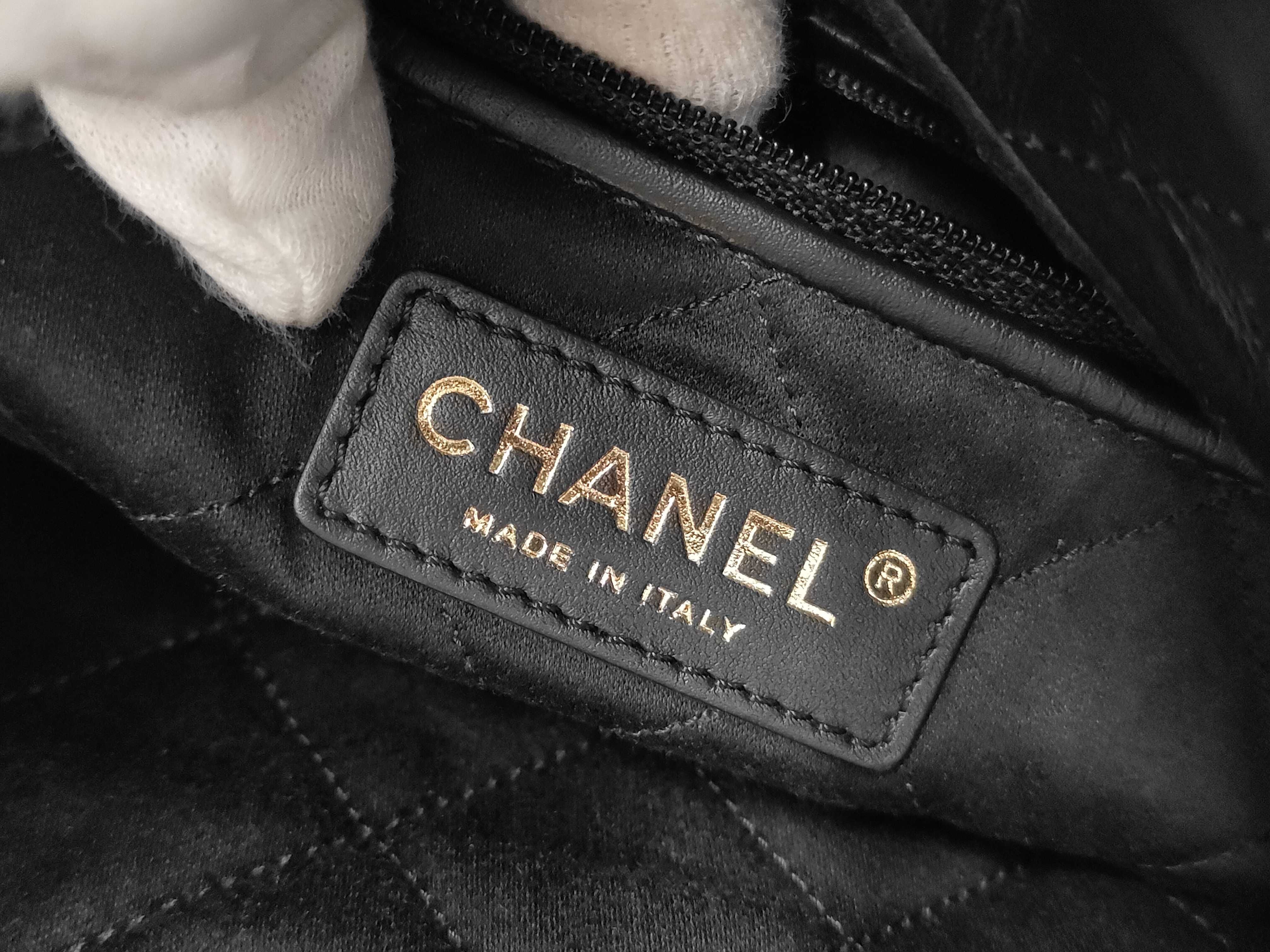 Chanel22 Handbag Medium Black Shiny Calfskin Random AS3264 Pouch Shoulder Bag — view 11