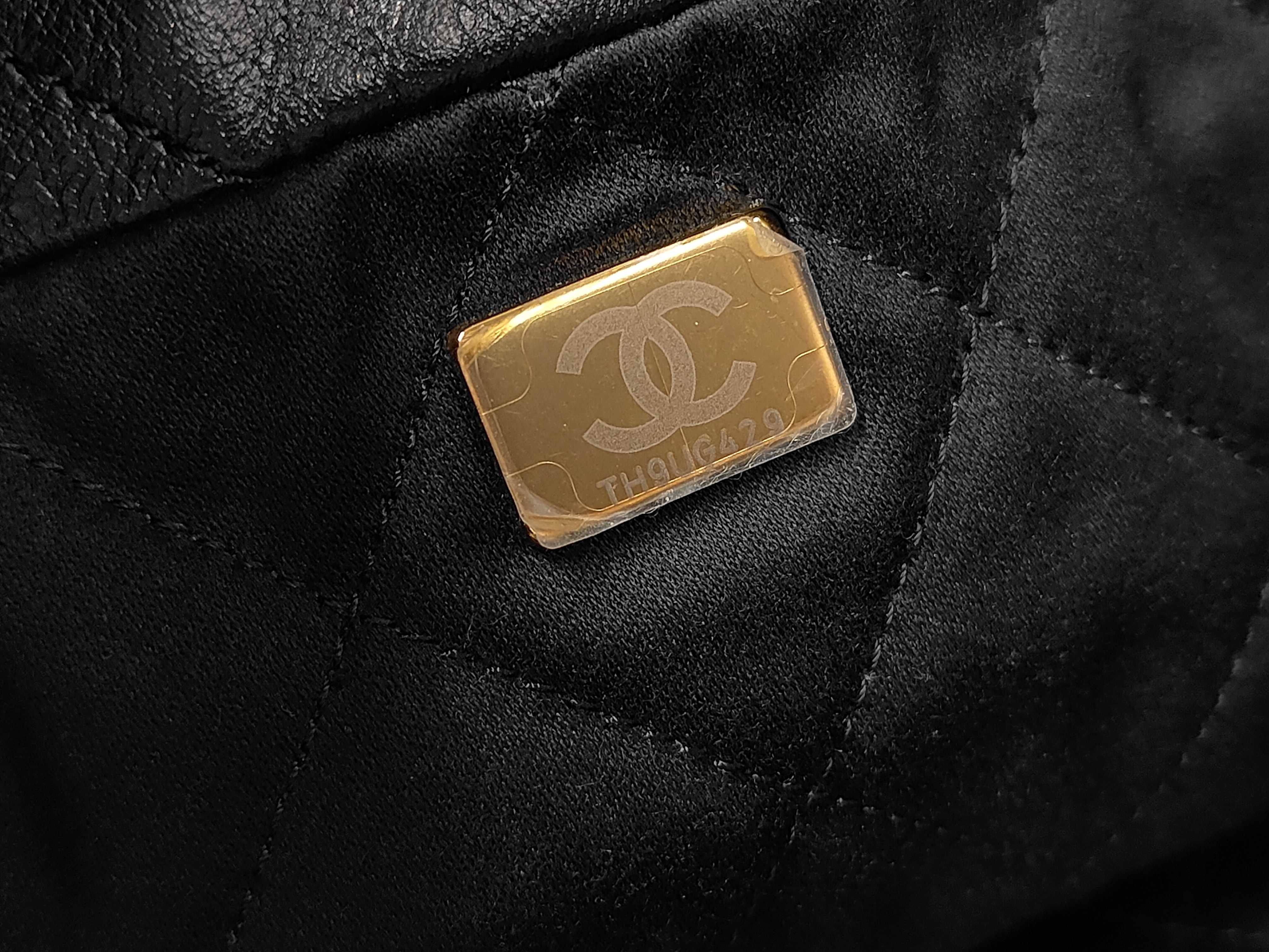 Chanel22 Handbag Medium Black Shiny Calfskin Random AS3264 Pouch Shoulder Bag — view 9