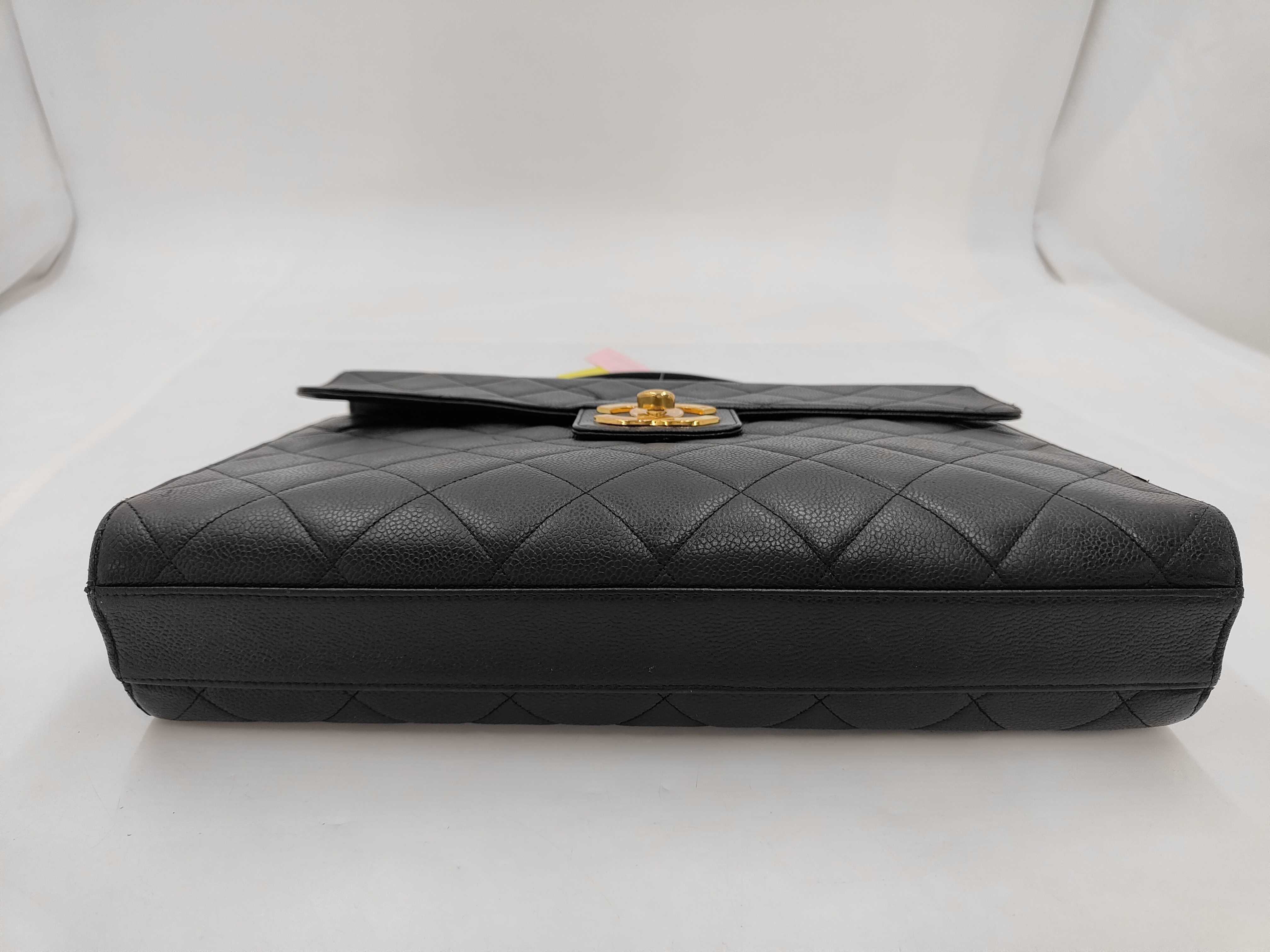 Matelassé Caviar Skin Business Bag Handbag — view 3