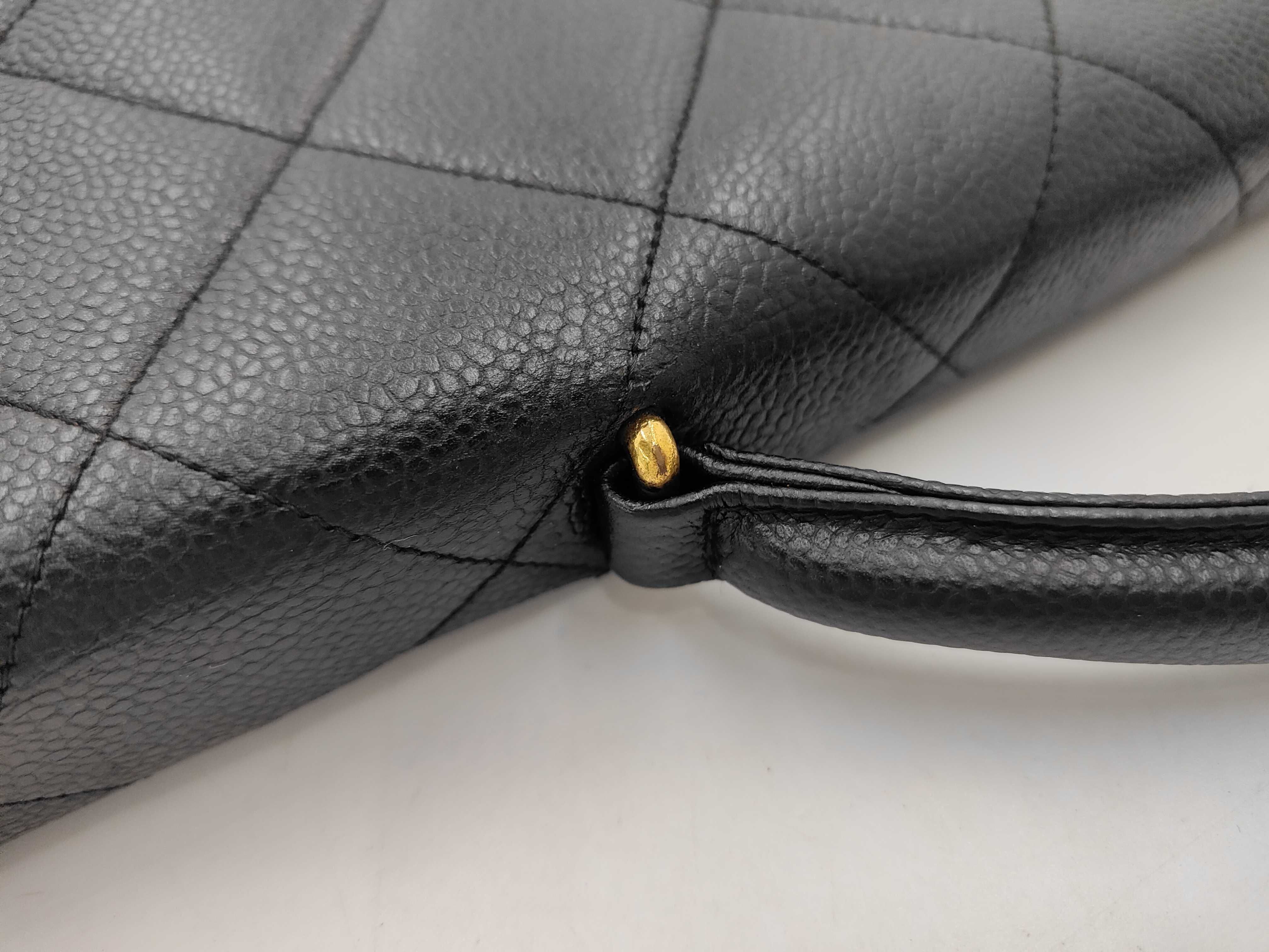 Matelassé Caviar Skin Business Bag Handbag — view 7