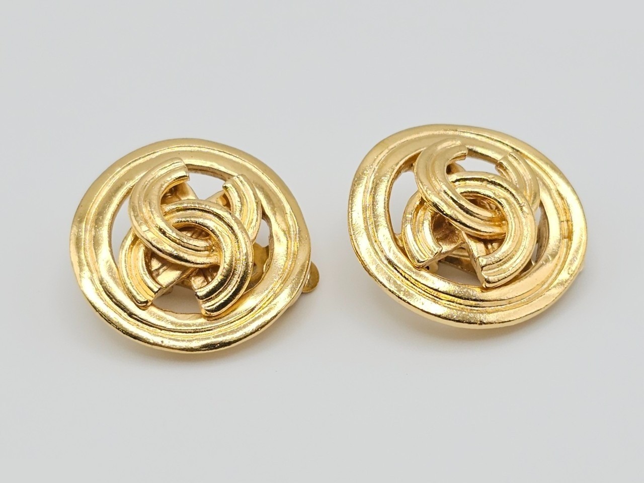 earrings — view 3