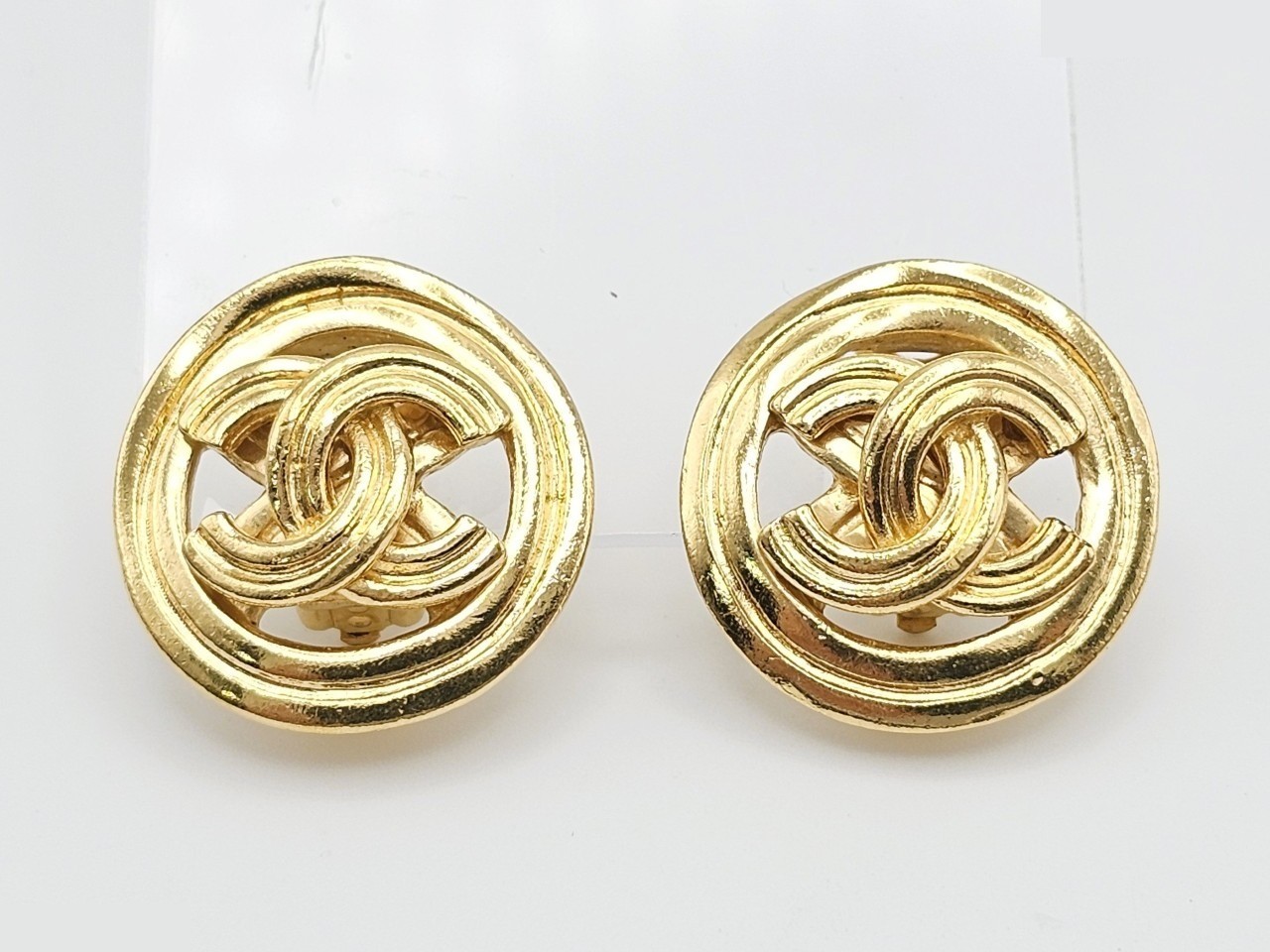 earrings — view 4