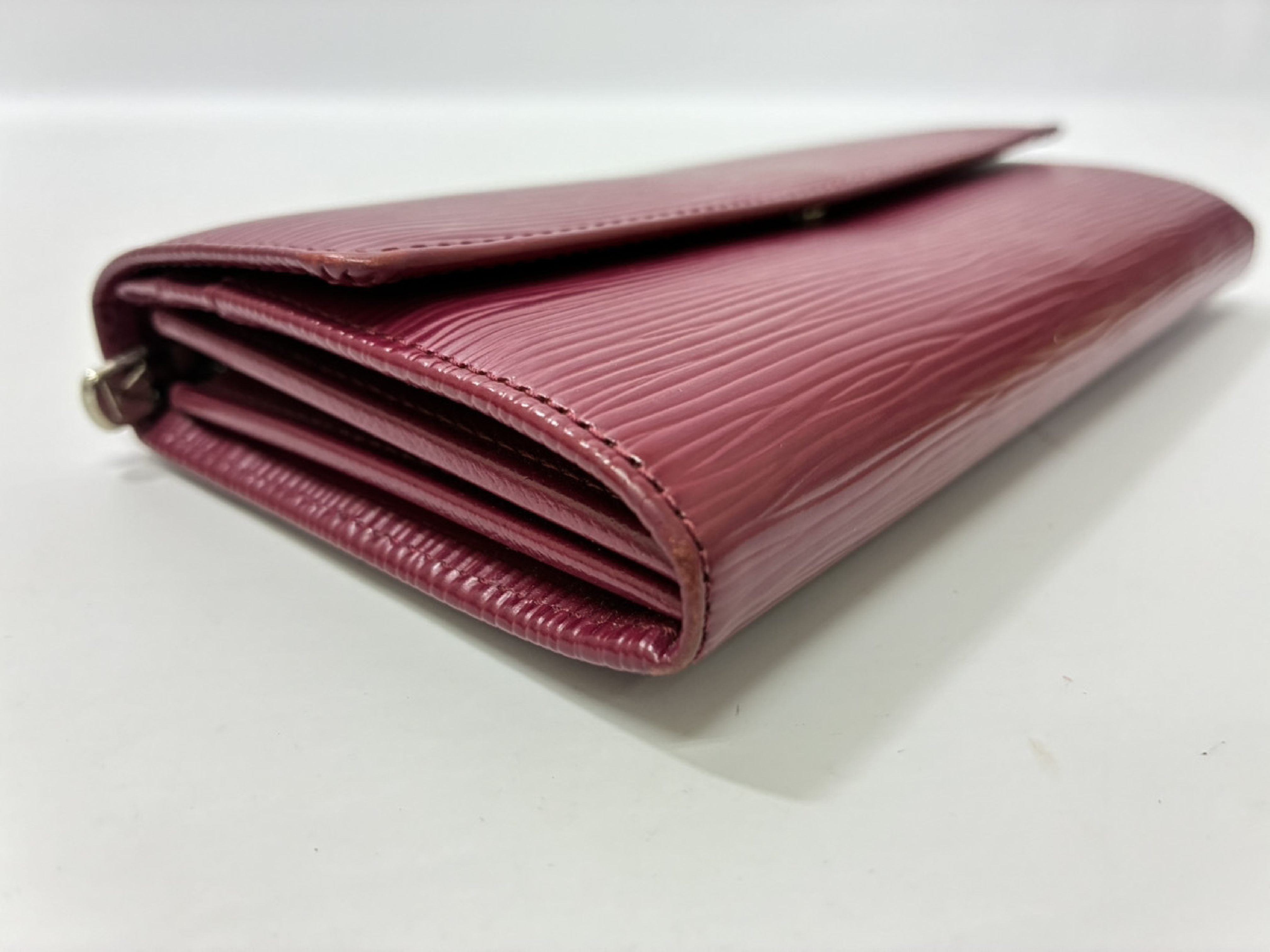Portefeuille Sarah M60317 Epi/Fuchsia Wallet — view 3