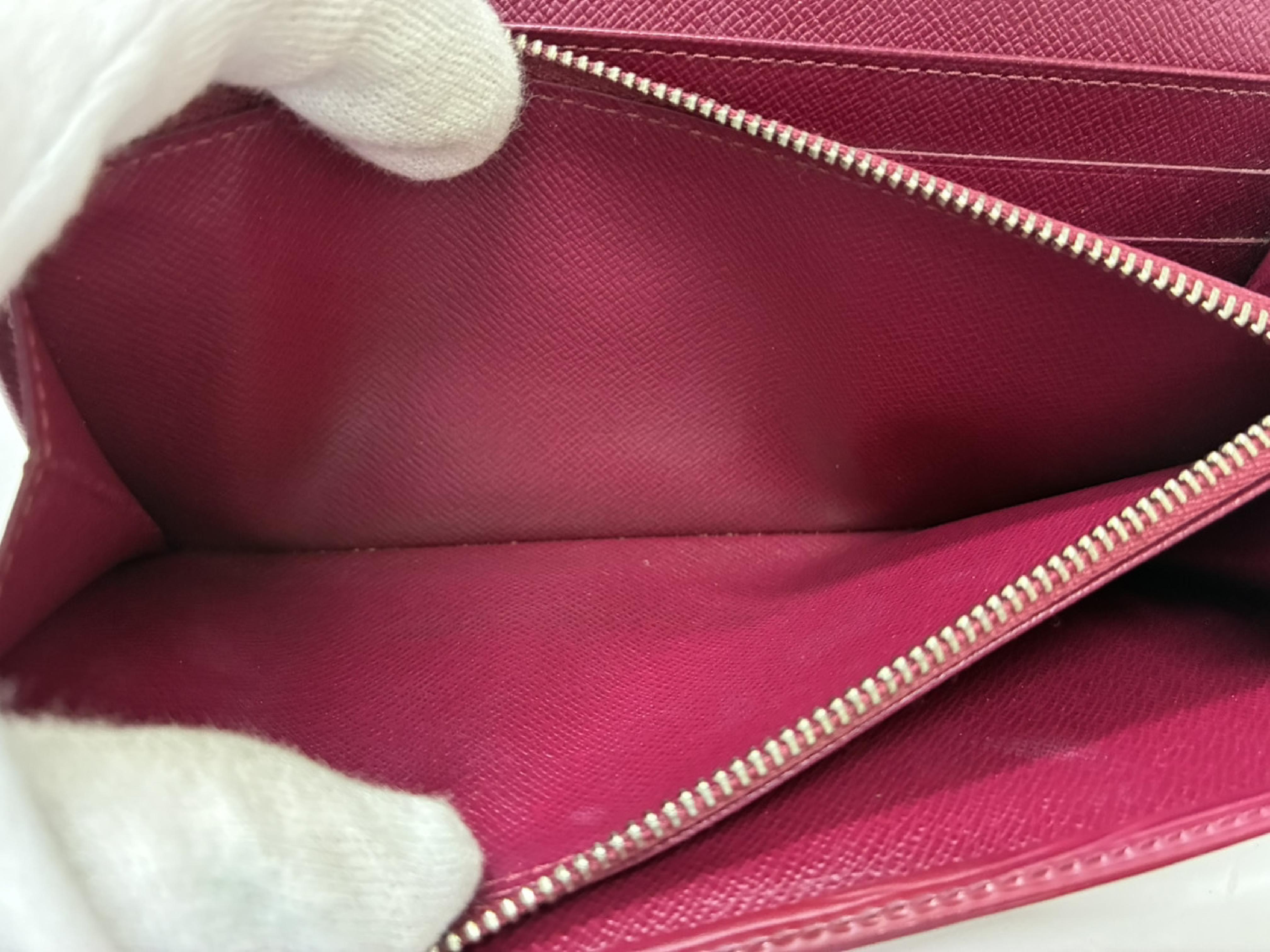 Portefeuille Sarah M60317 Epi/Fuchsia Wallet — view 9