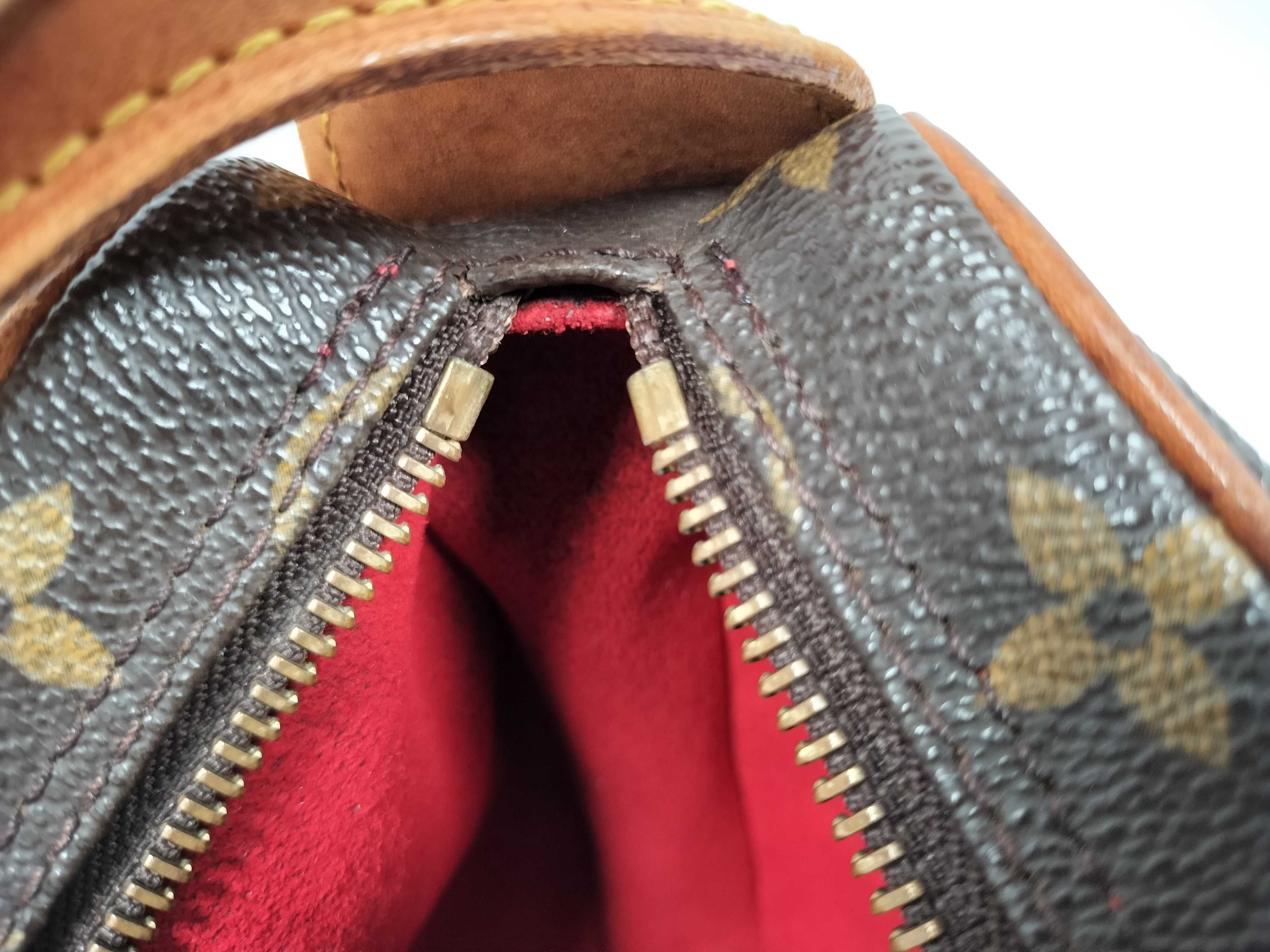 Monogram Louis Vuitton Brown Monogram M51512 Croissant MM Shoulder Bag — view 10