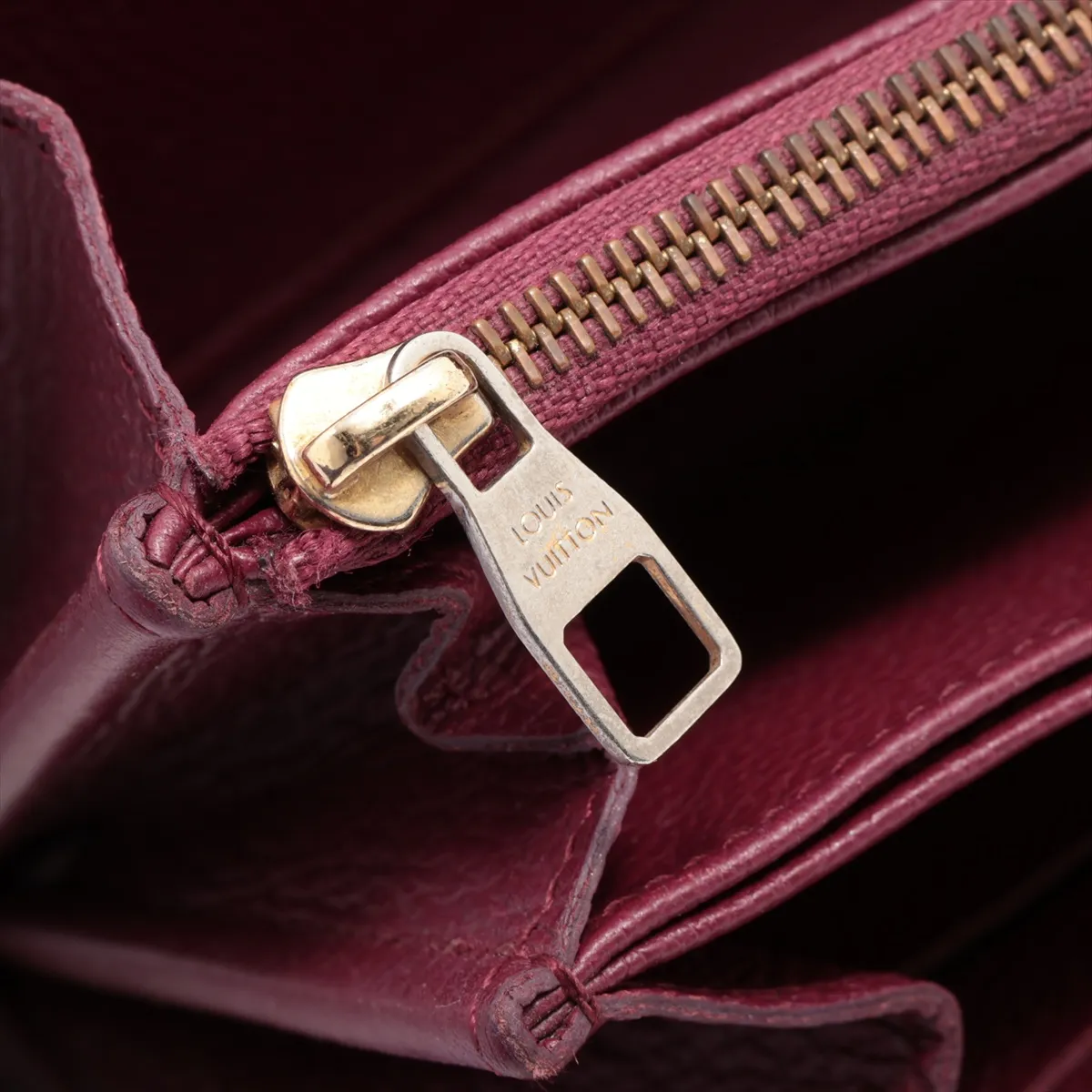 Empreinte Zippy Organizer M62214 TN1144 Raisin Round Zip Wallet — view 11