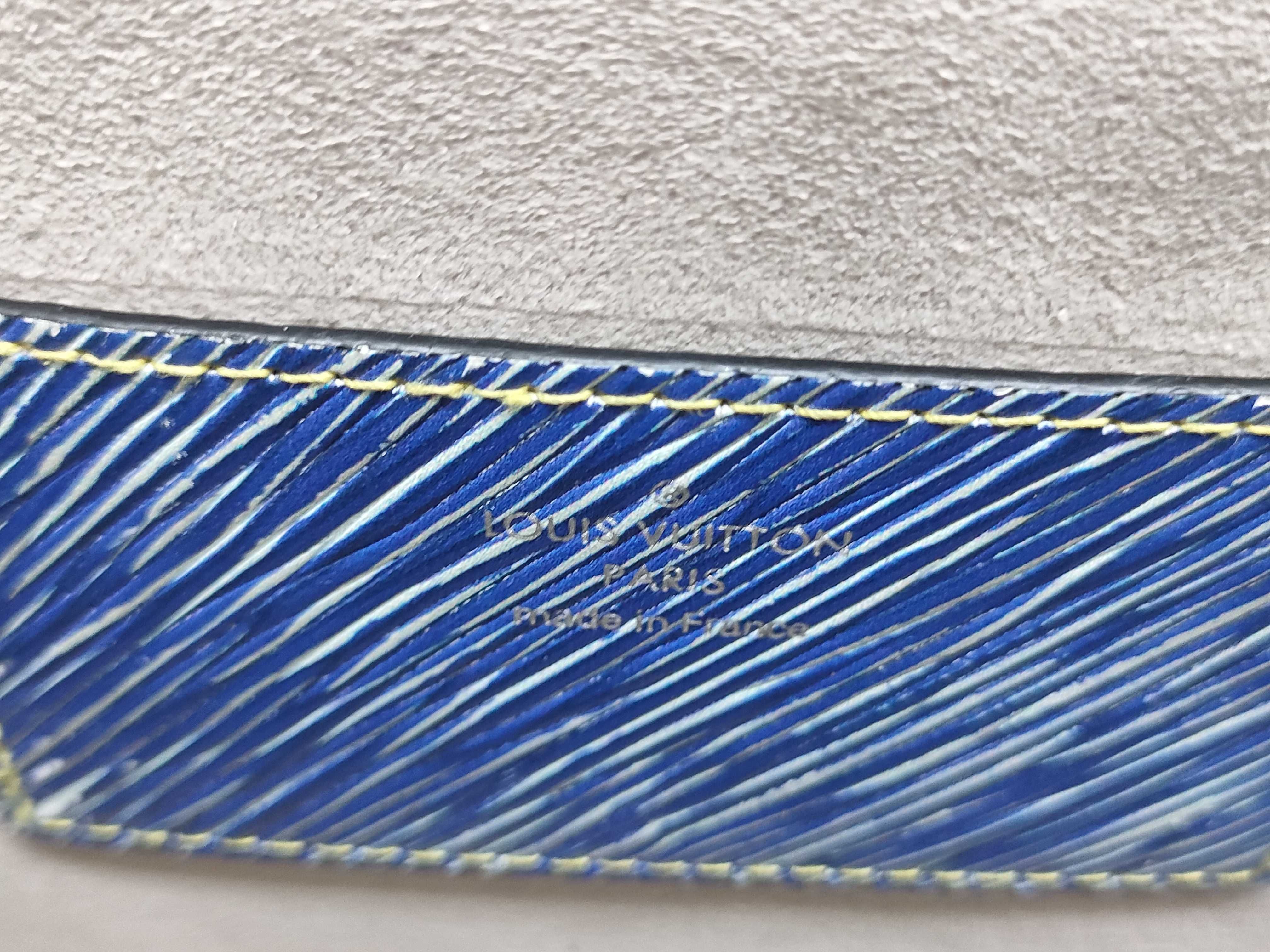Twist Shoulder Bag — view 12