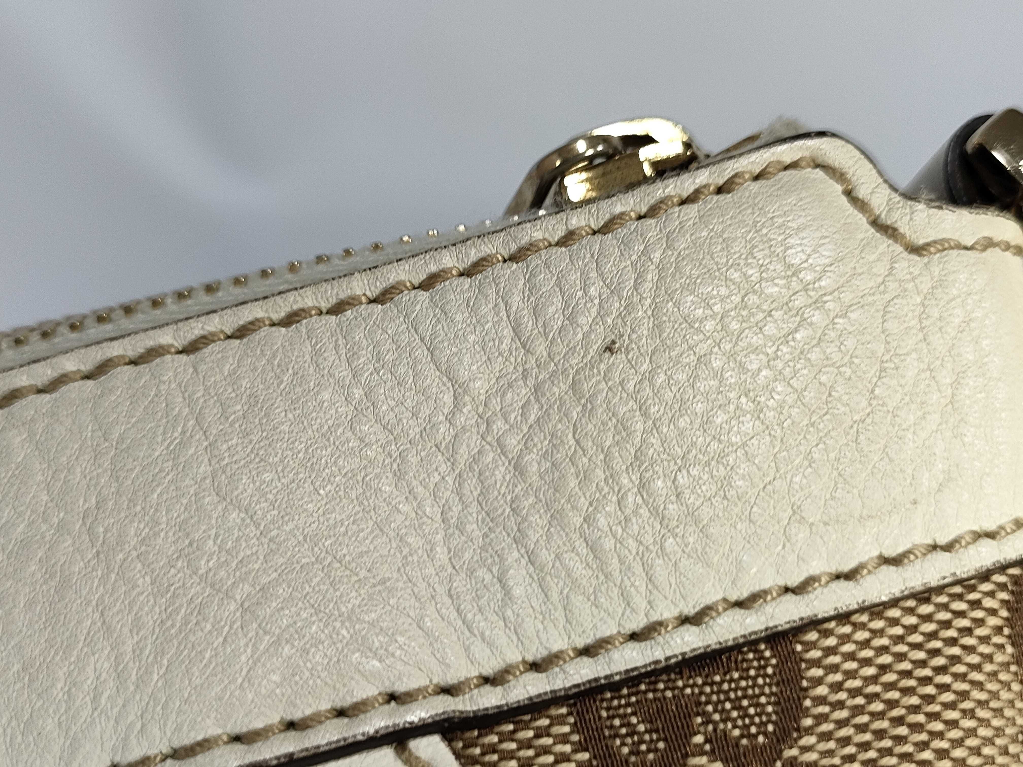 GG Canvas Shoulder Bag 203257 — view 11