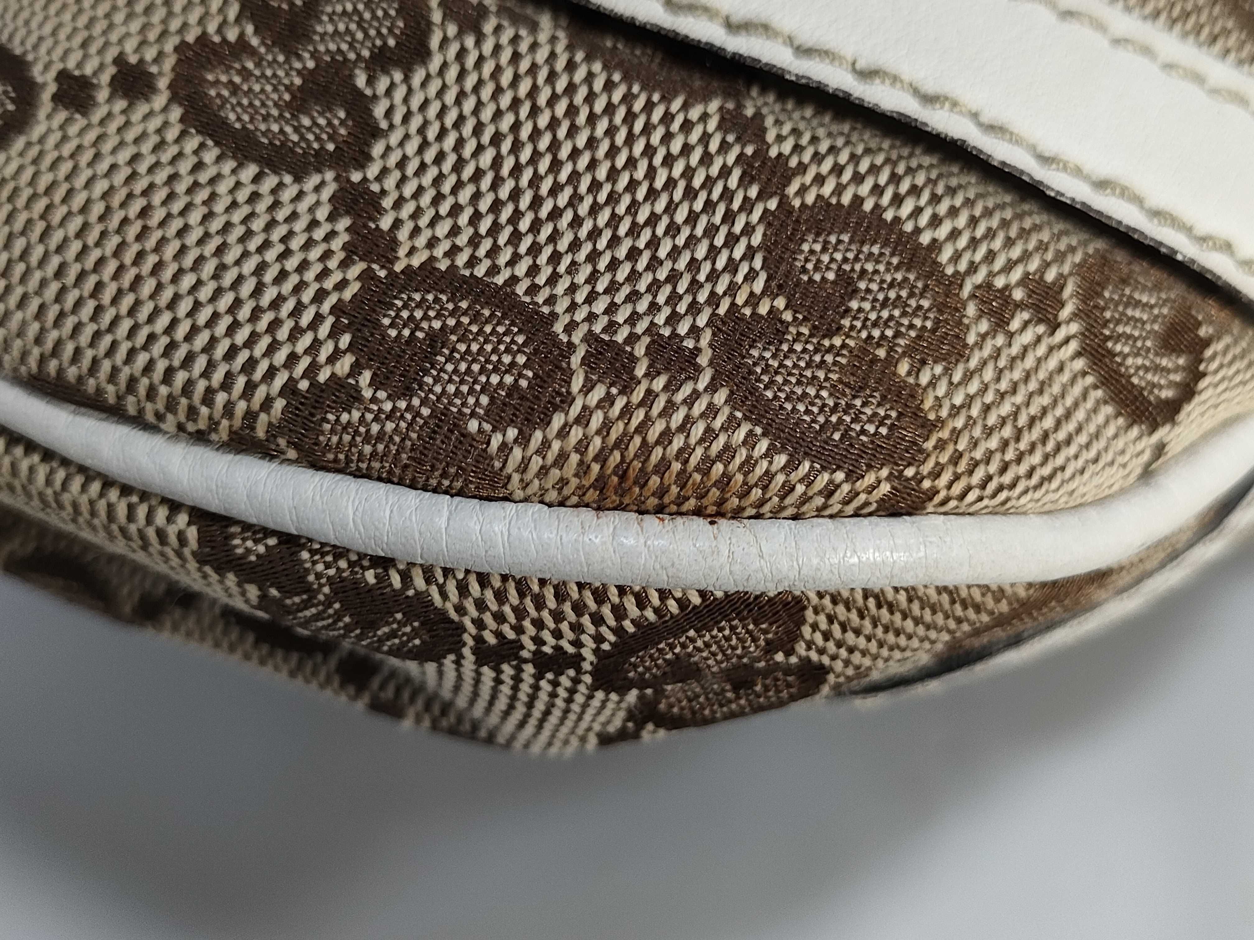 GG Canvas Shoulder Bag 203257 — view 12
