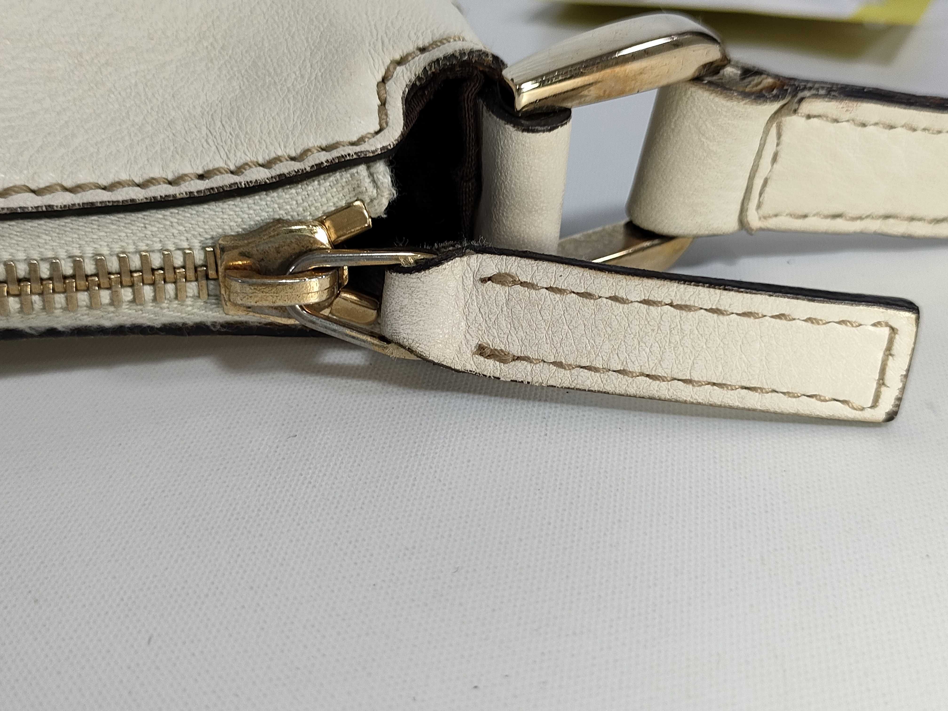 GG Canvas Shoulder Bag 203257 — view 13