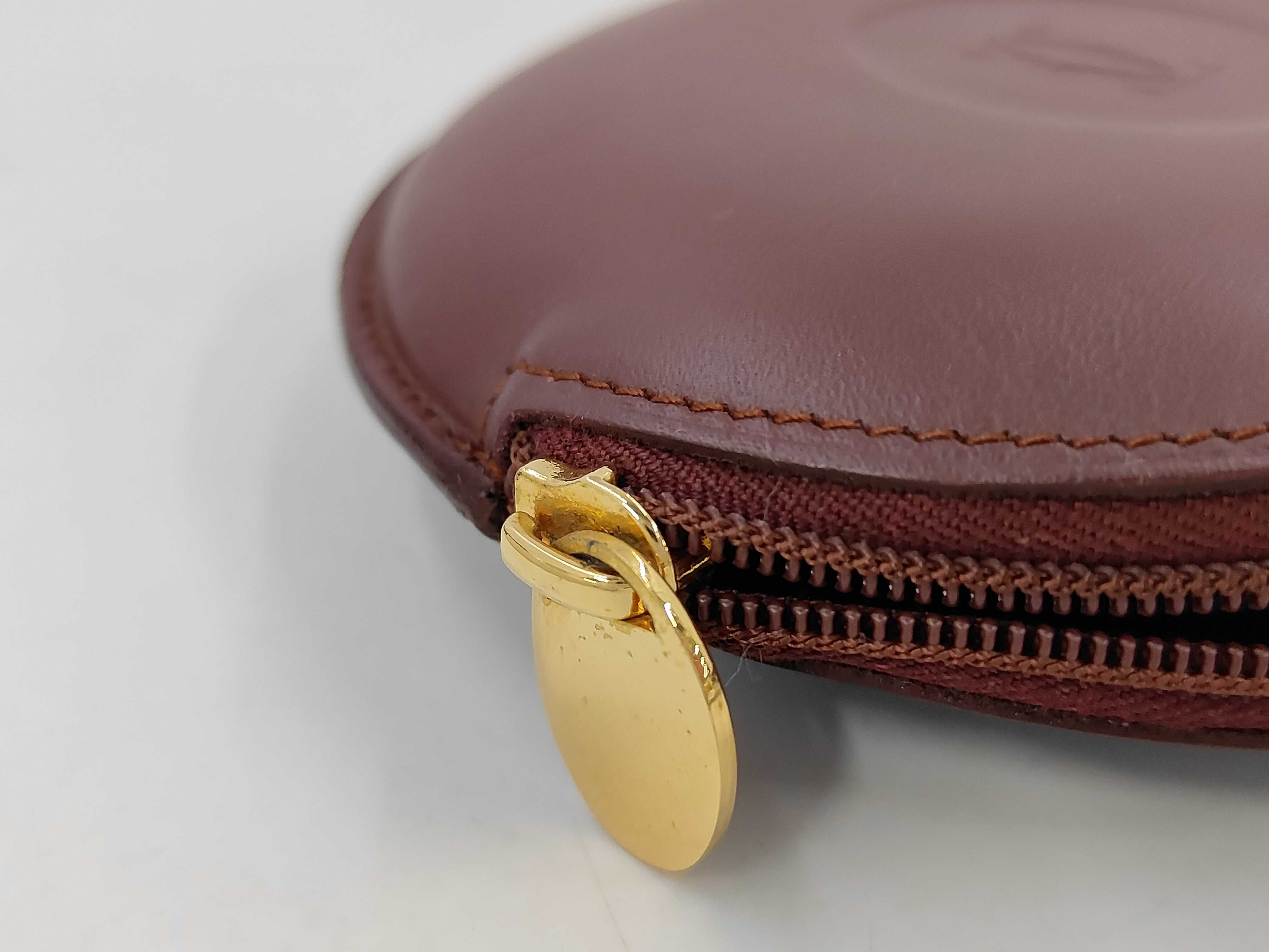 must line coin case — view 6