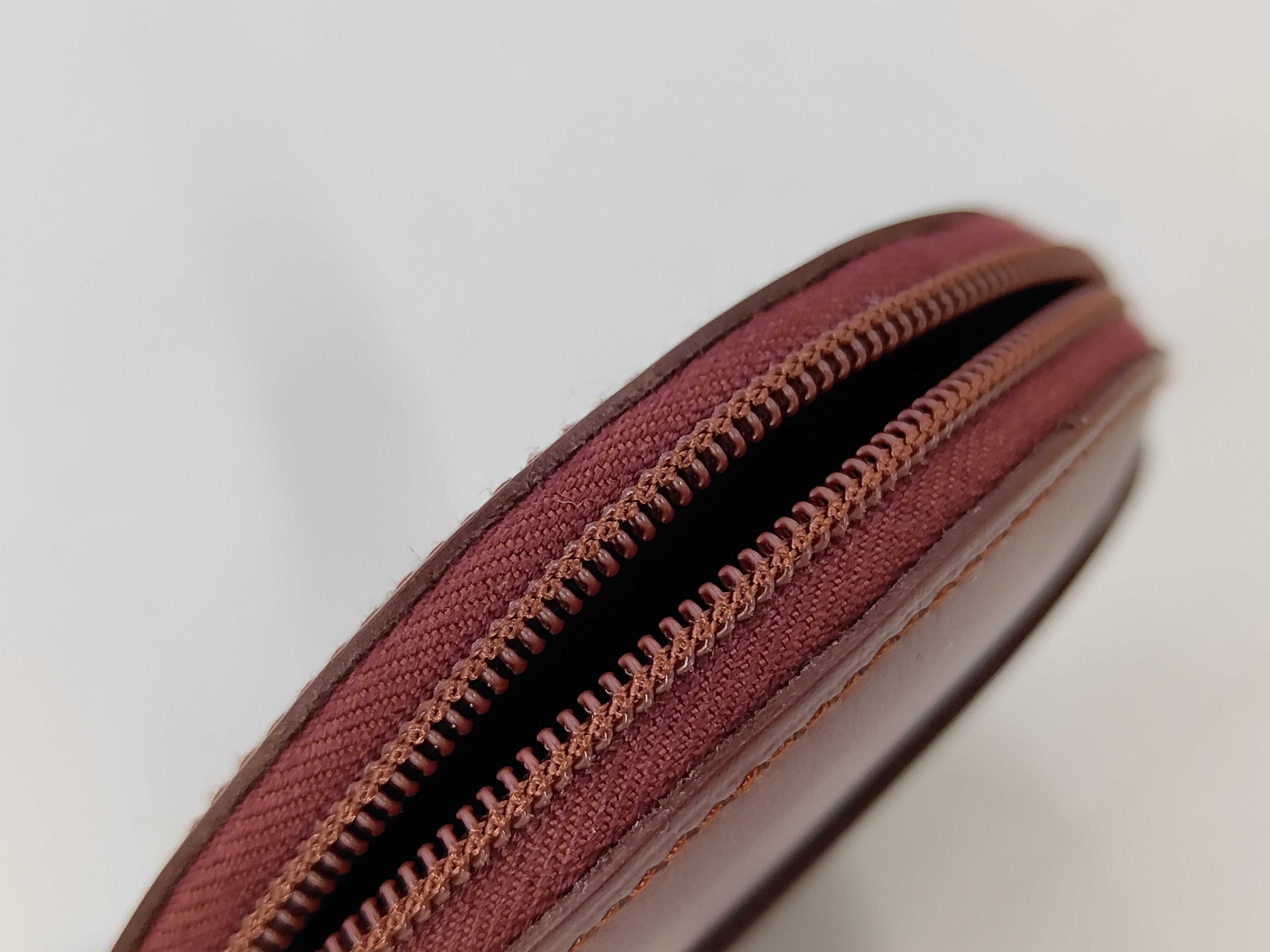 must line coin case — view 7