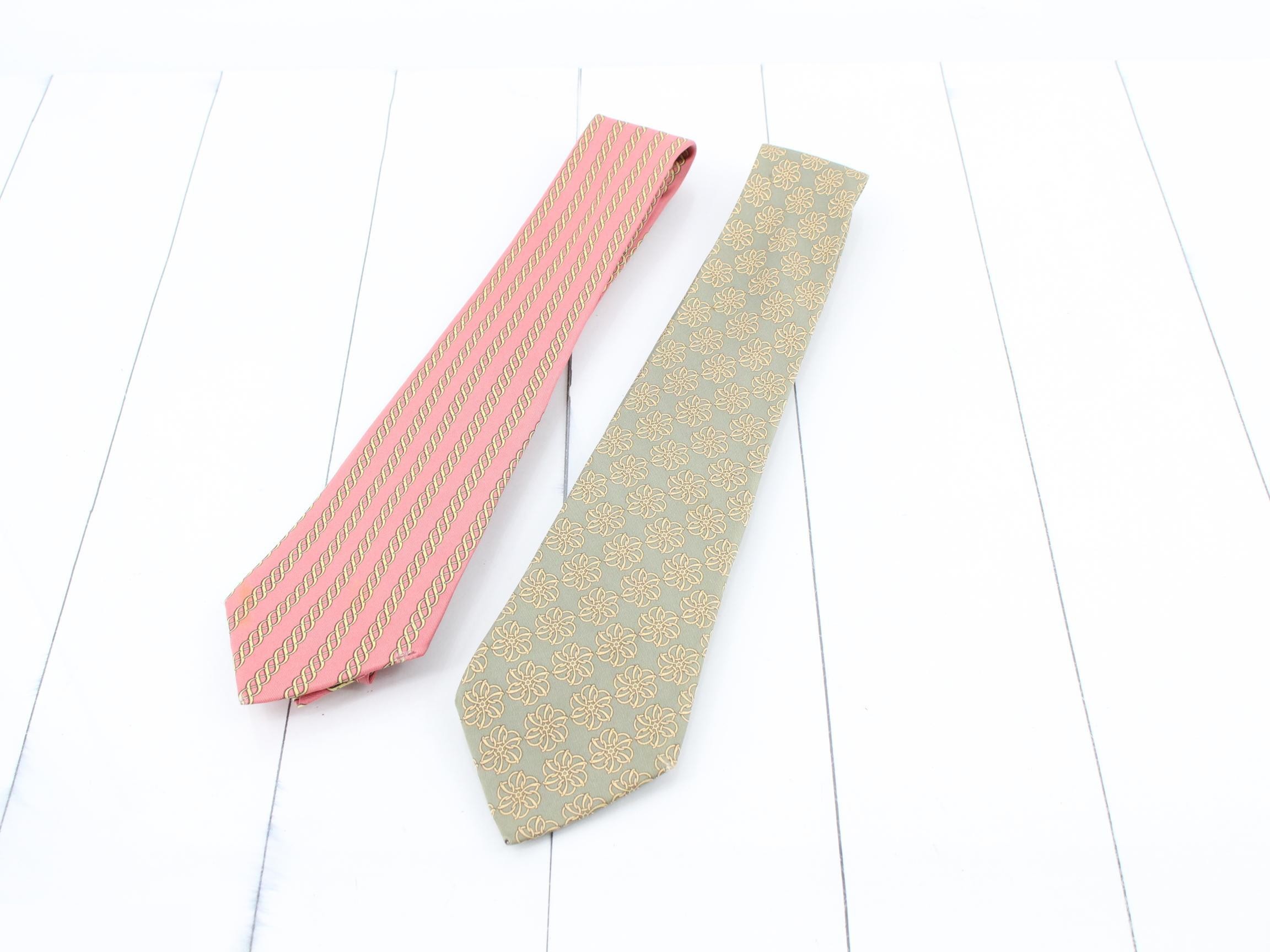 Set of 4 ties — view 3