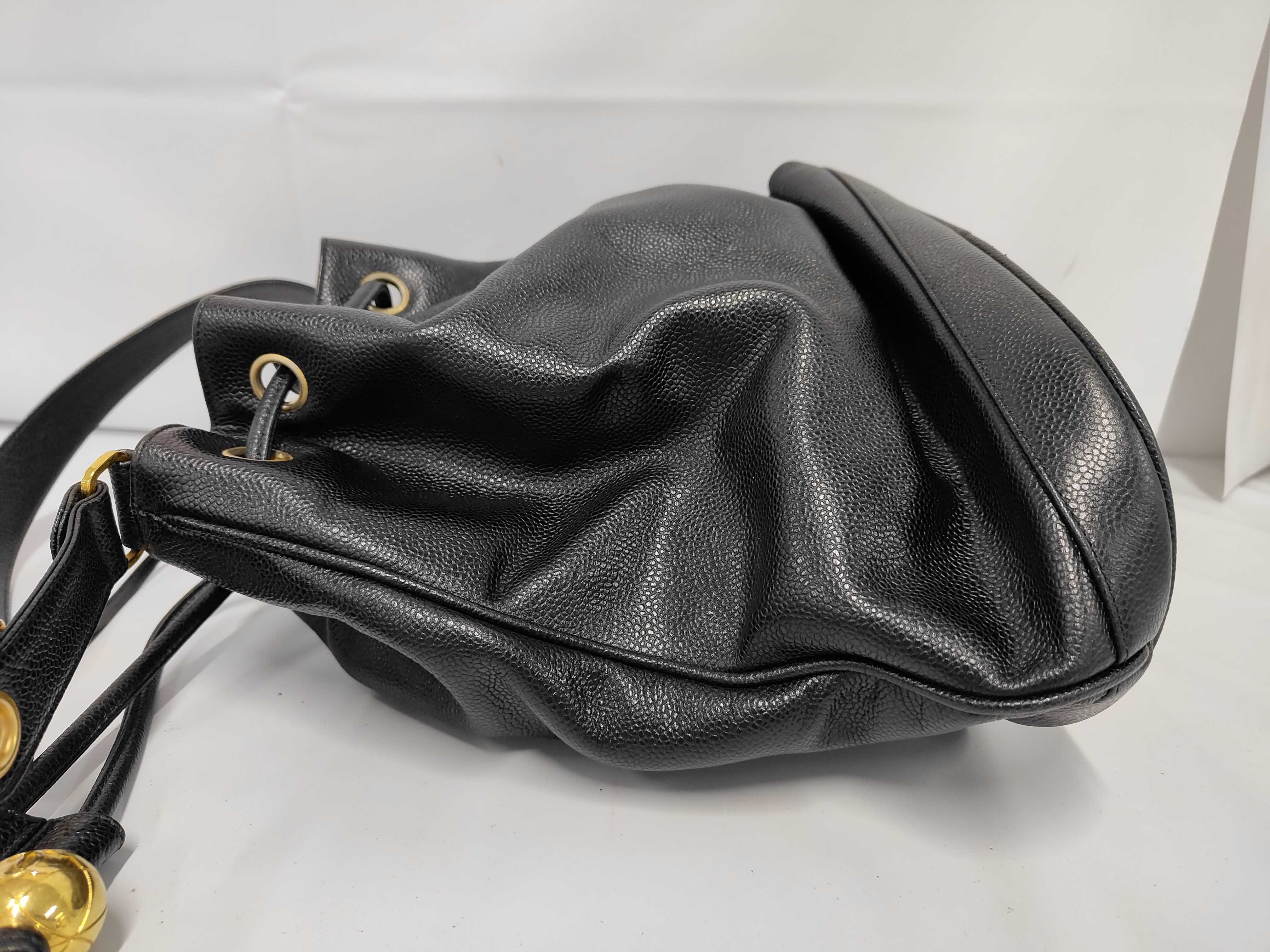 Vintage Drawstring Bag, Black Caviar Leather Shoulder Bag — view 11
