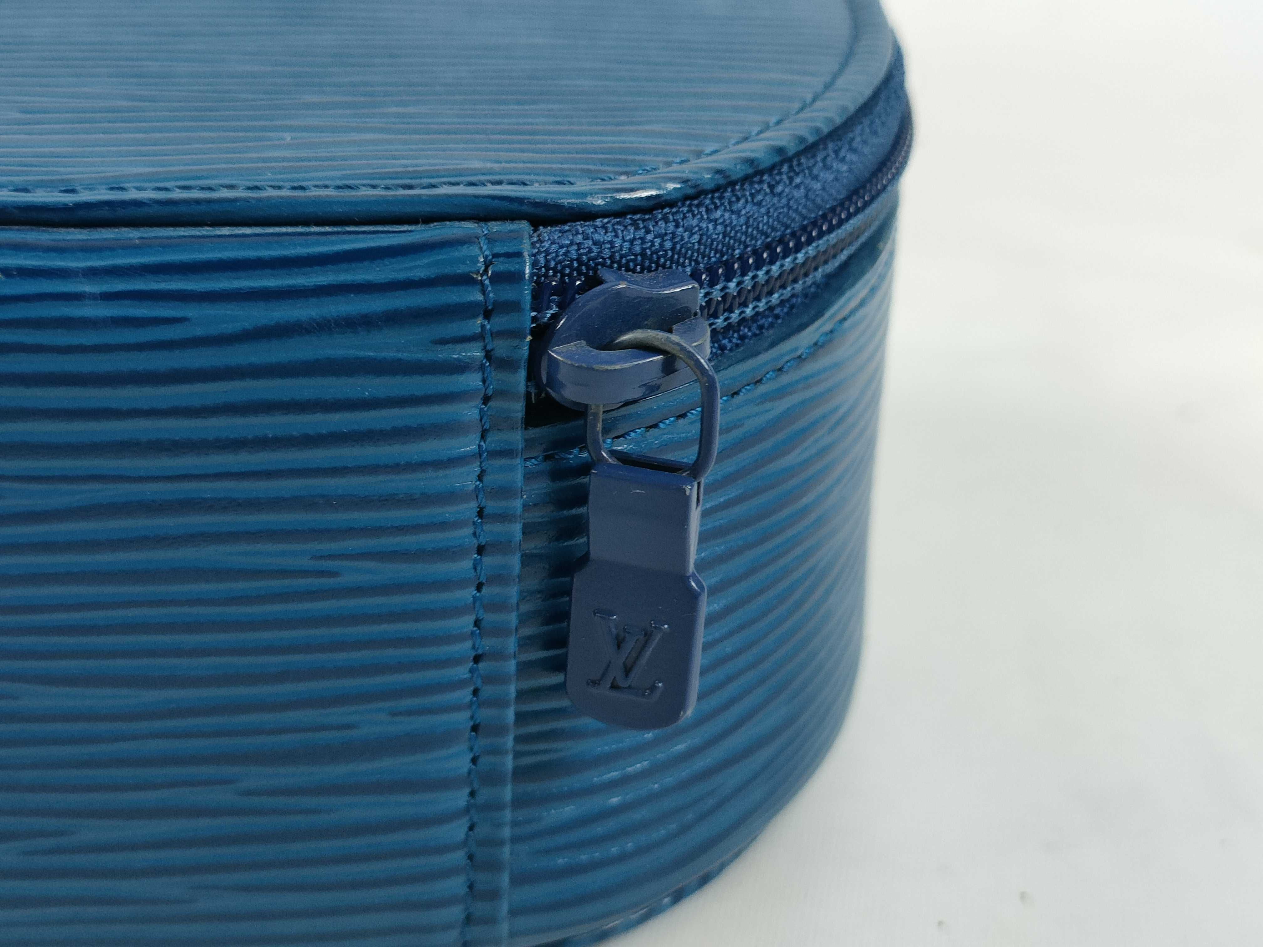 Epi Watch Case Pouch — view 8