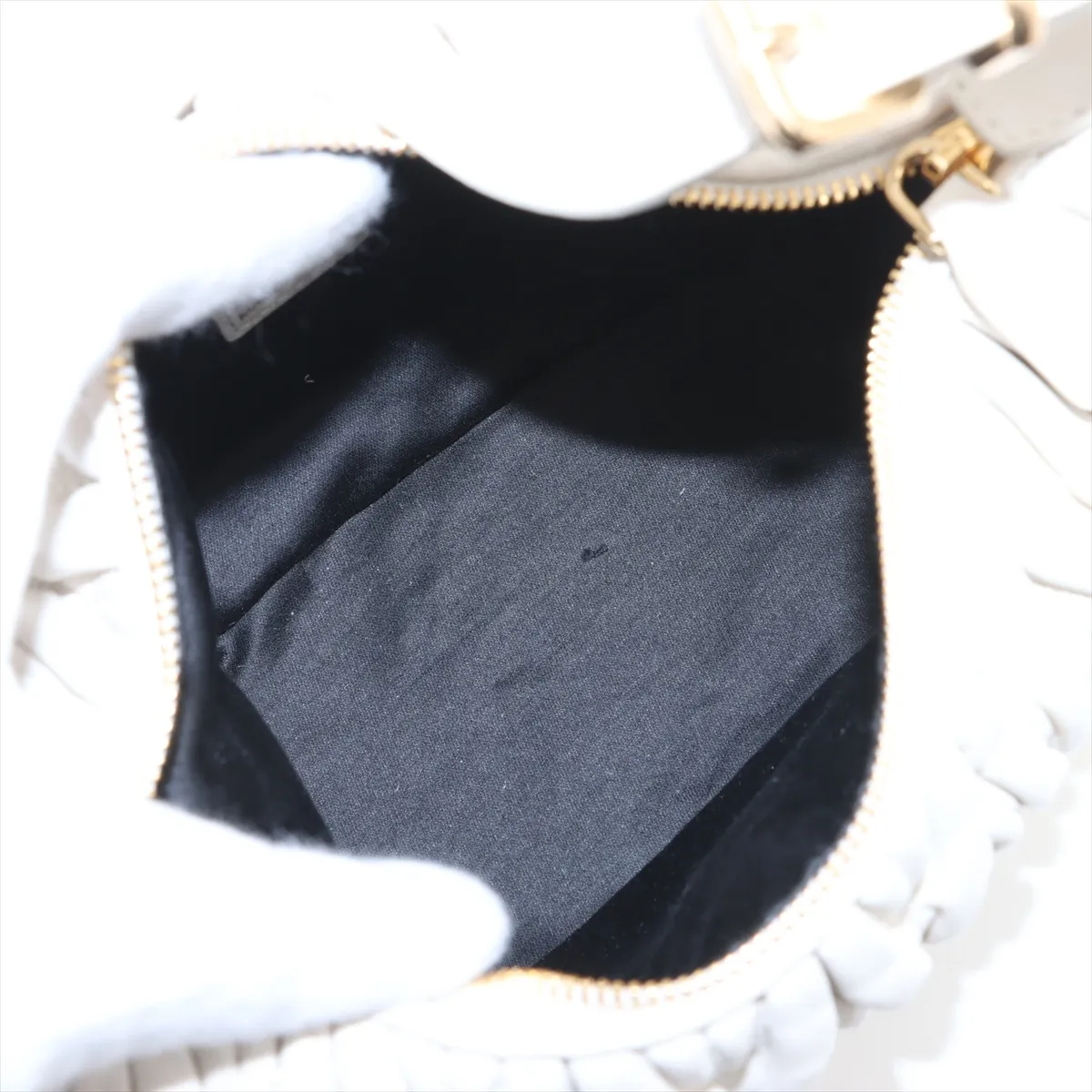 Matelasse Leather Shoulder Bag White 5NE026 — view 6