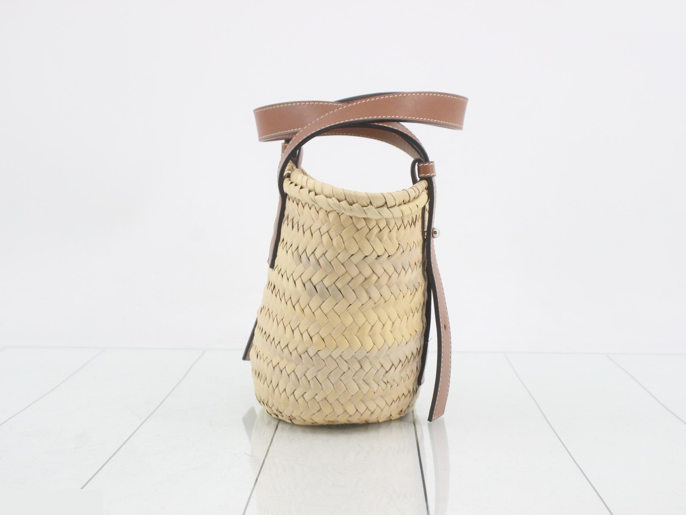 327.02. S93 Basket Bag Small Anagram Tote Bag — view 4