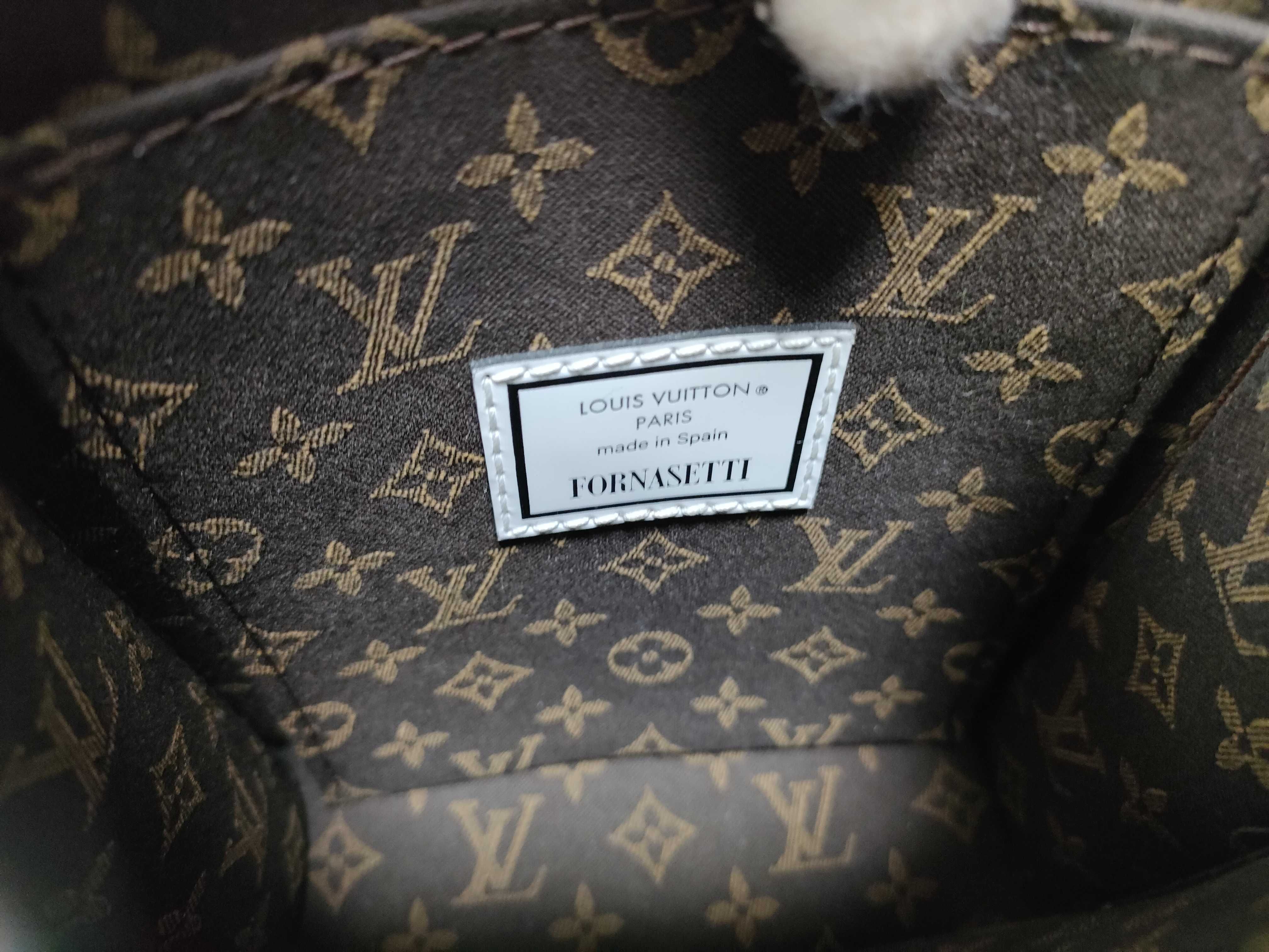 LV Petite Sac Plat M80991 Handbag — view 11