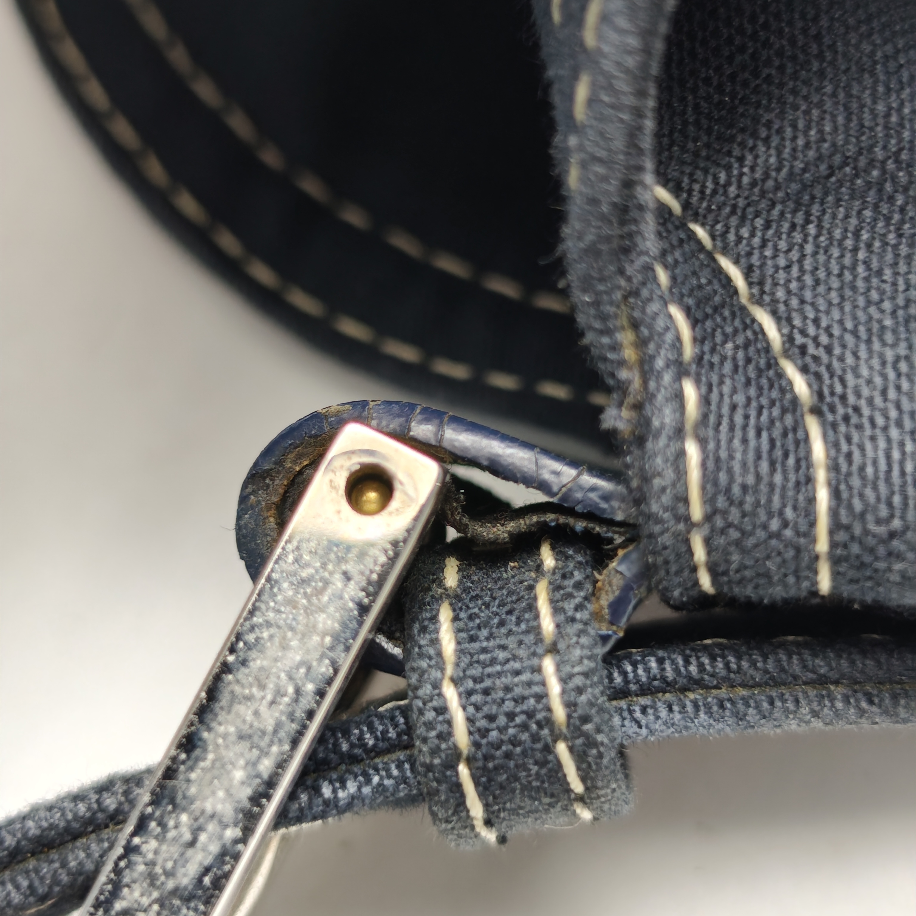 【*Shipped from: China*】FENDI Zucca Denim Handbag — view 12