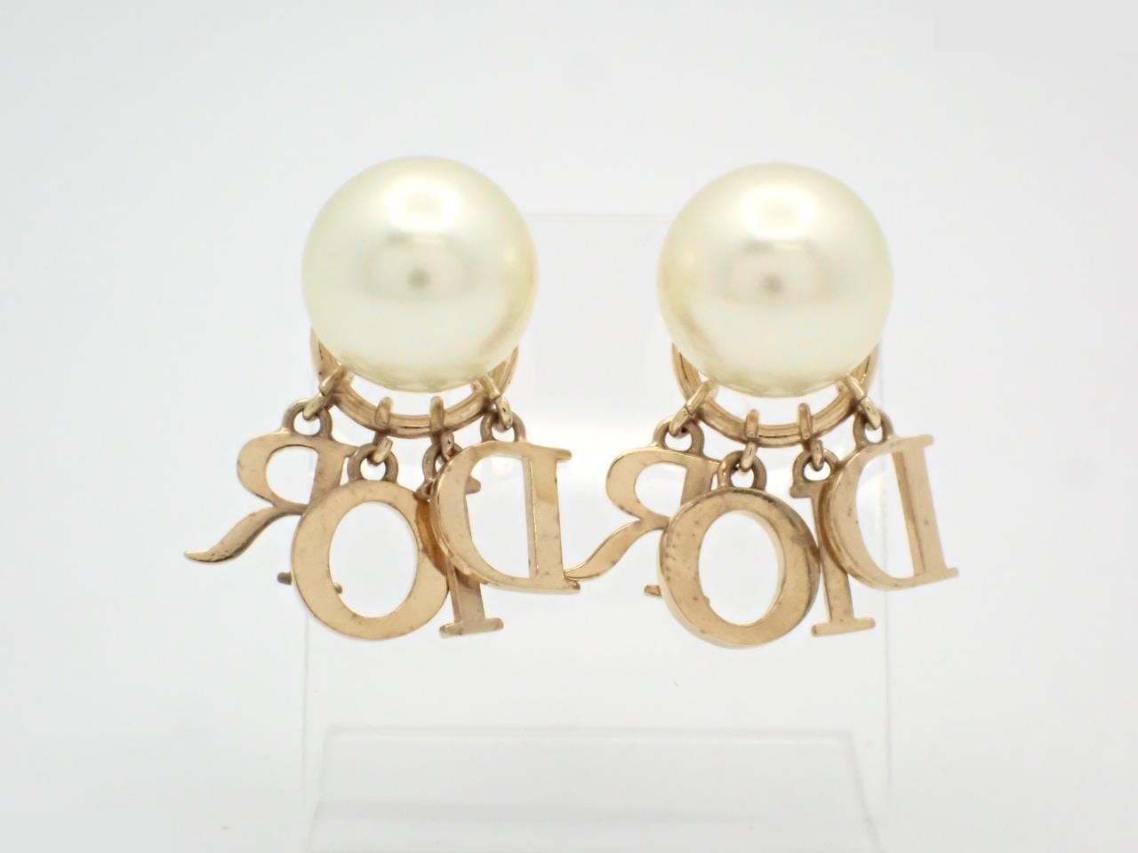 Other lines: Precious metals, earrings, fake pearls, rhinestones — view 2