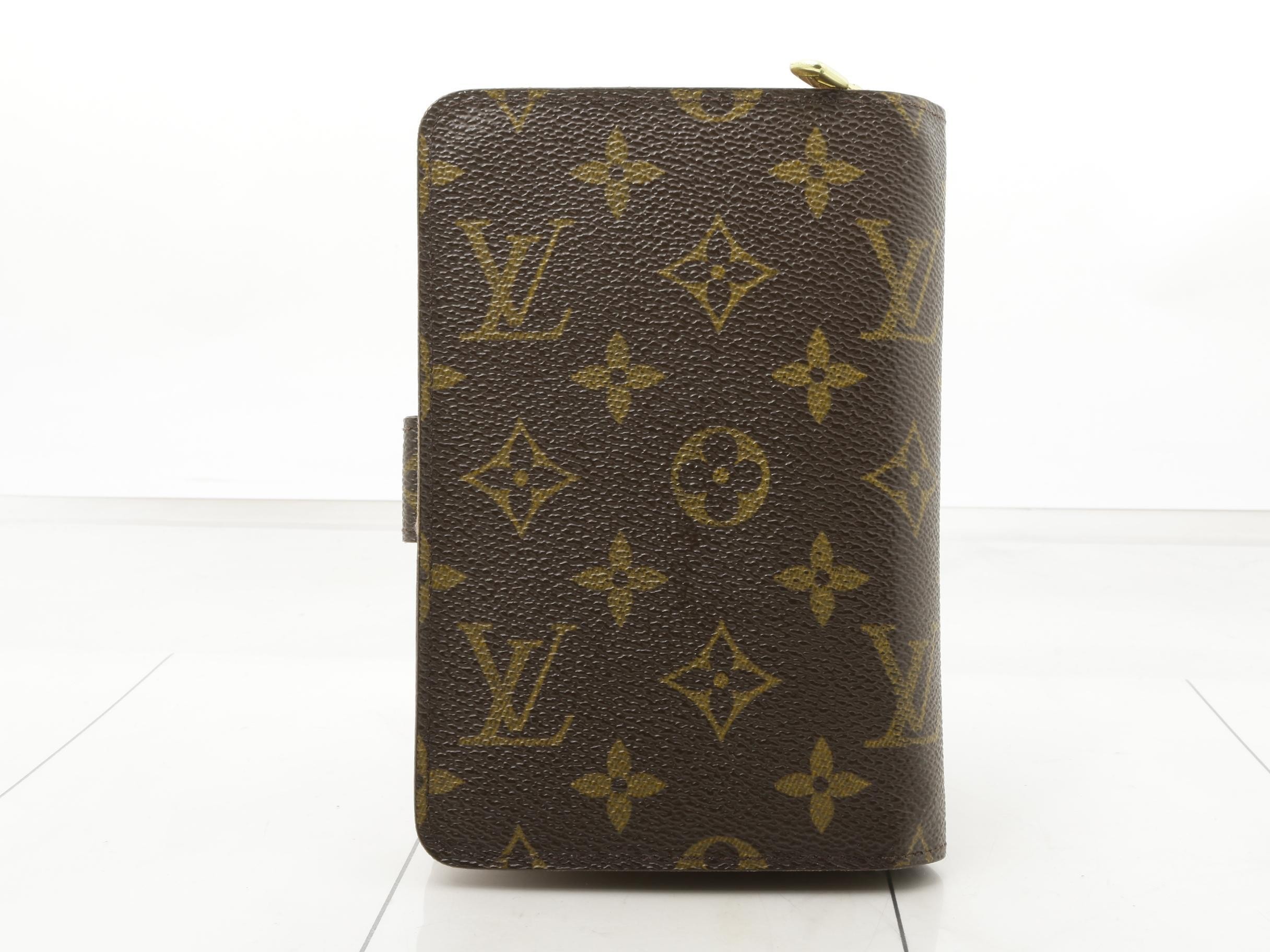Monogram Portefeuille Papier Zip Bi-fold Wallet — view 2