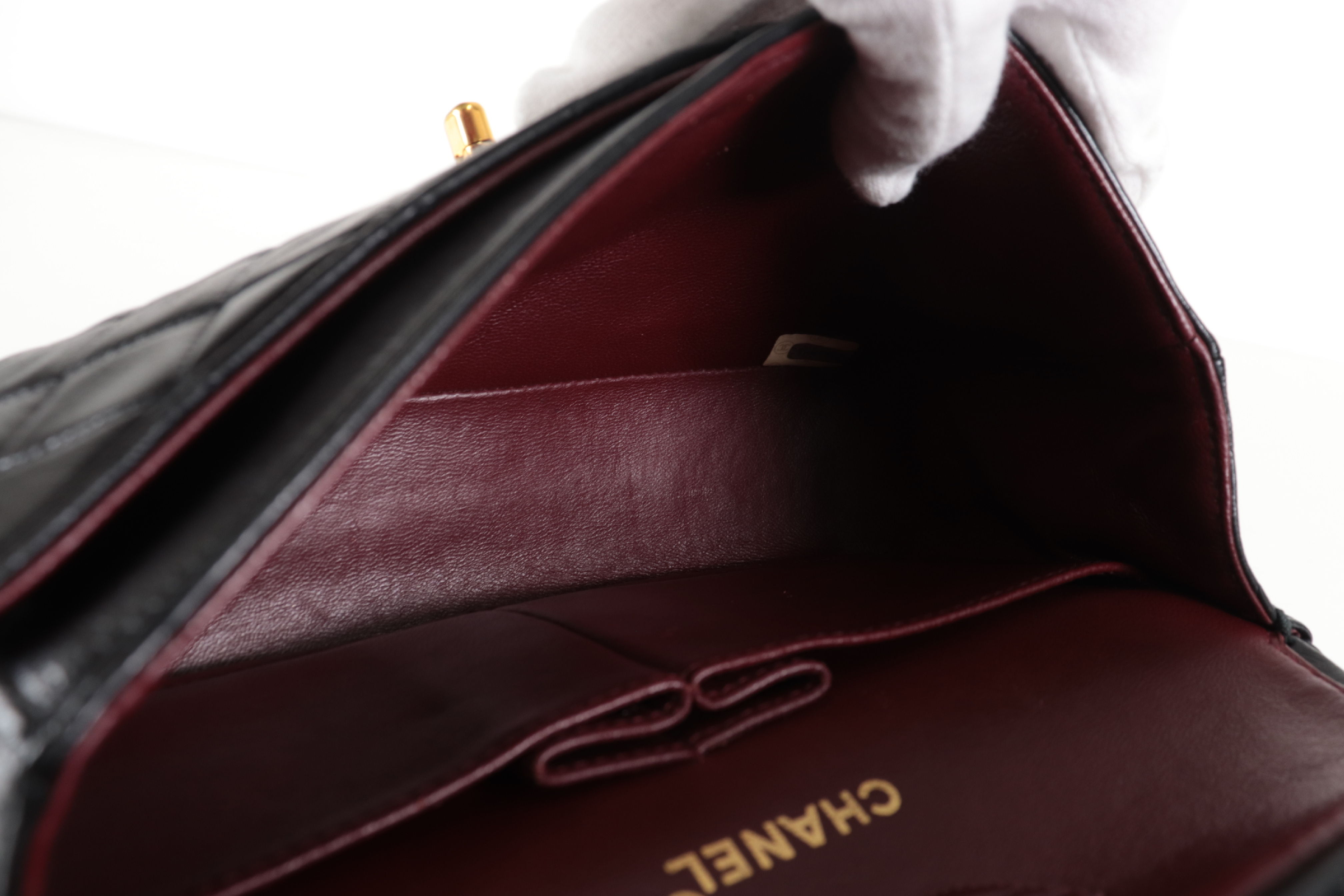 W-flap 23 Lambskin Chain Shoulder Bag (Serial No. 2) — view 9