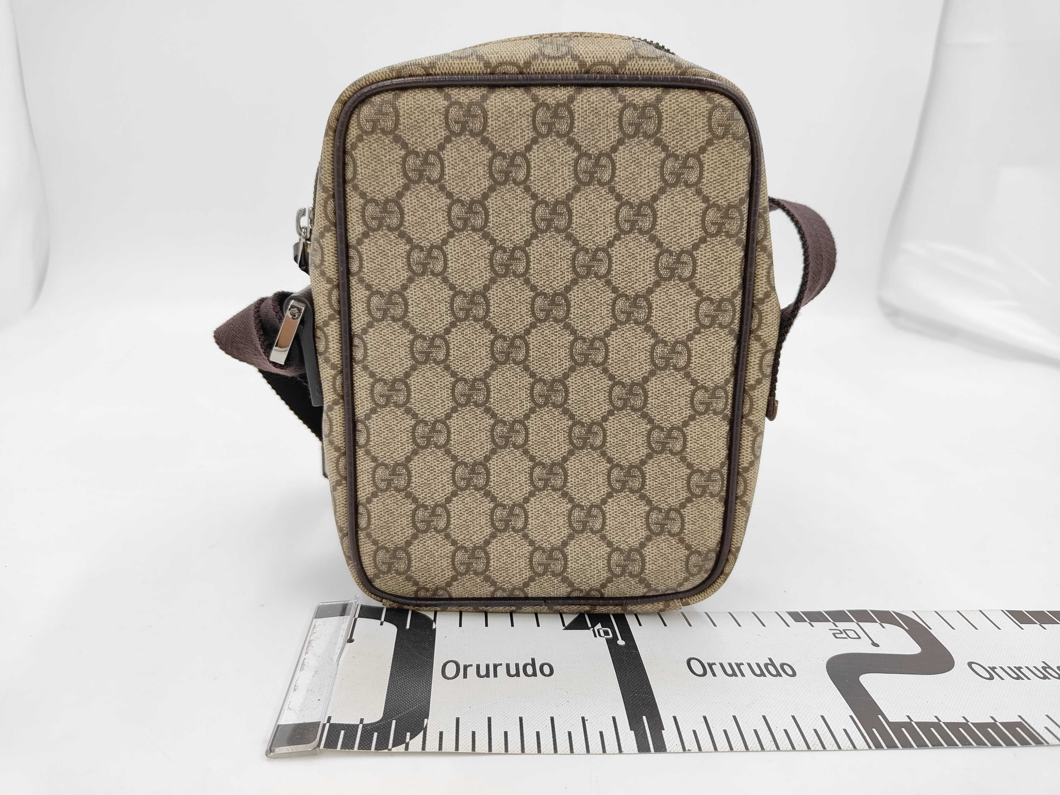 GG Supreme Shoulder Bag — view 2