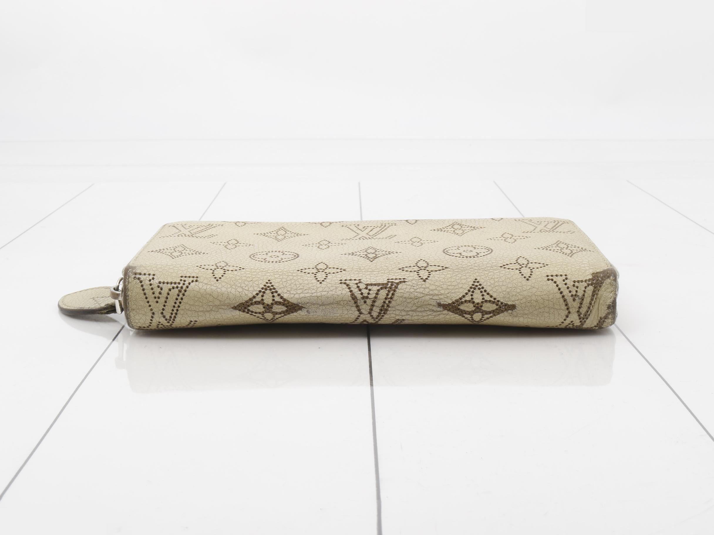 Mahina Zippy Wallet Round Zipper Long Wallet — view 3