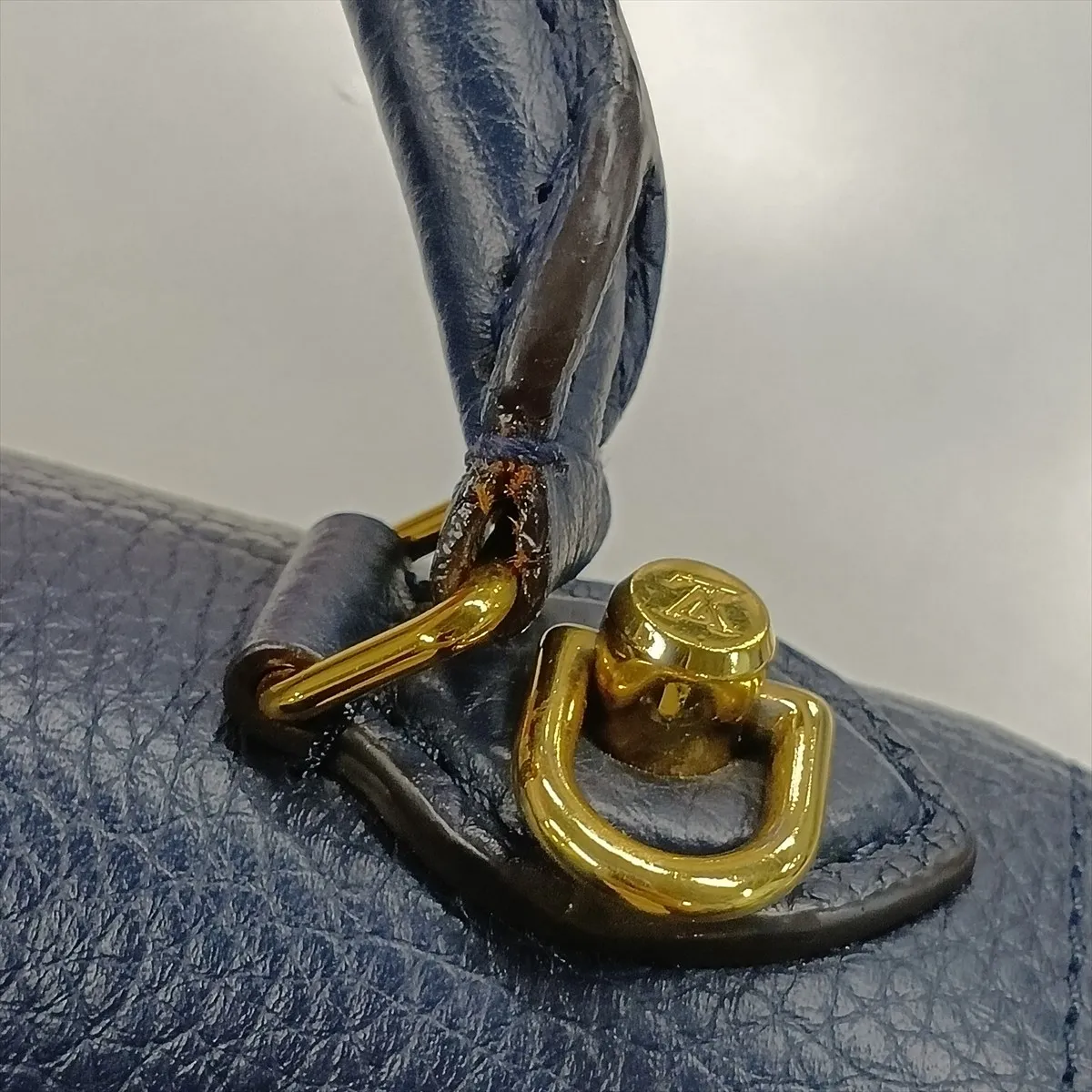 LV Logo Twist One Handle PM - Serial Number Unknown, Navy — view 15