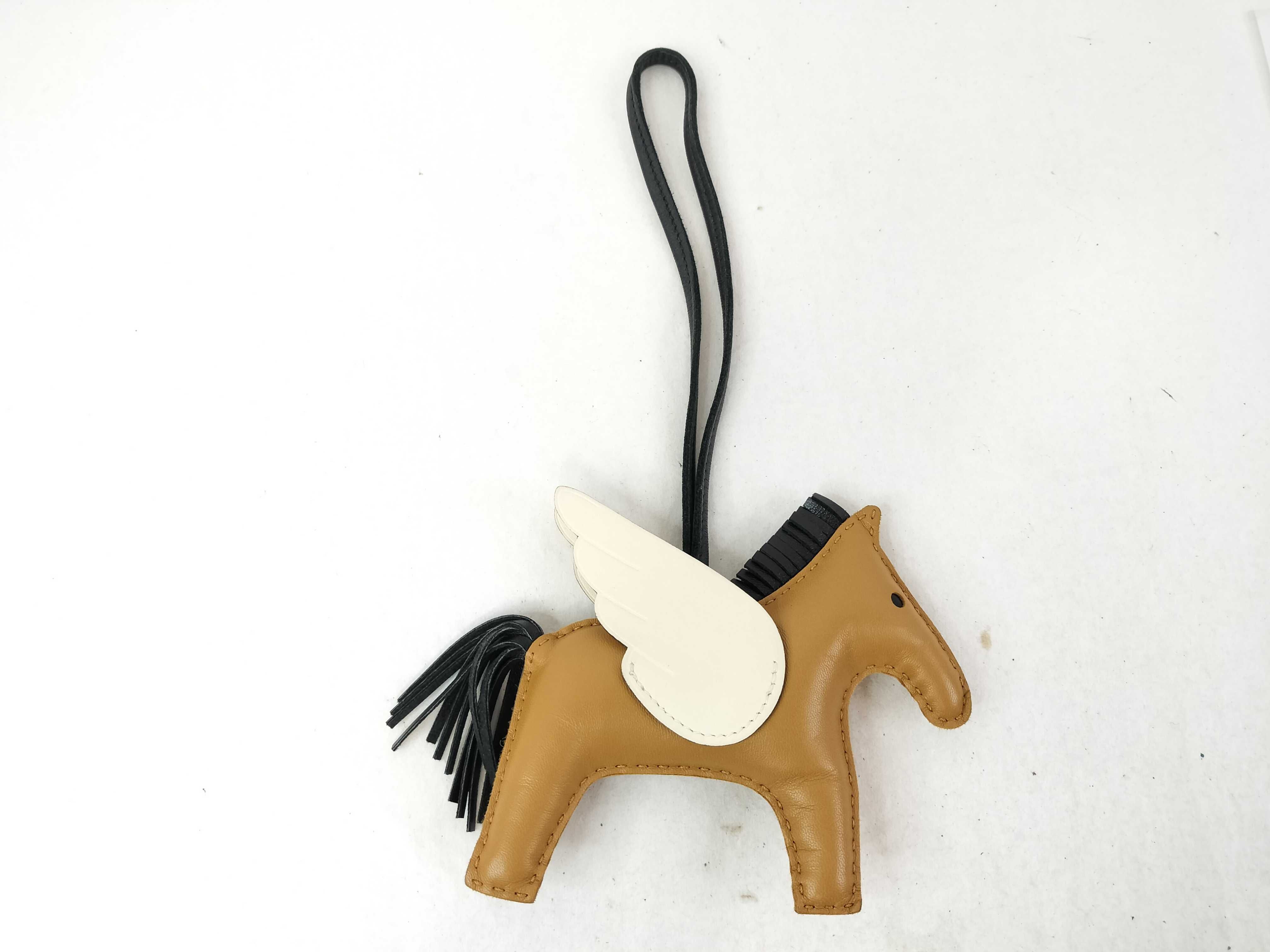 Pegasus Charm Key Case/Keychain — view 2