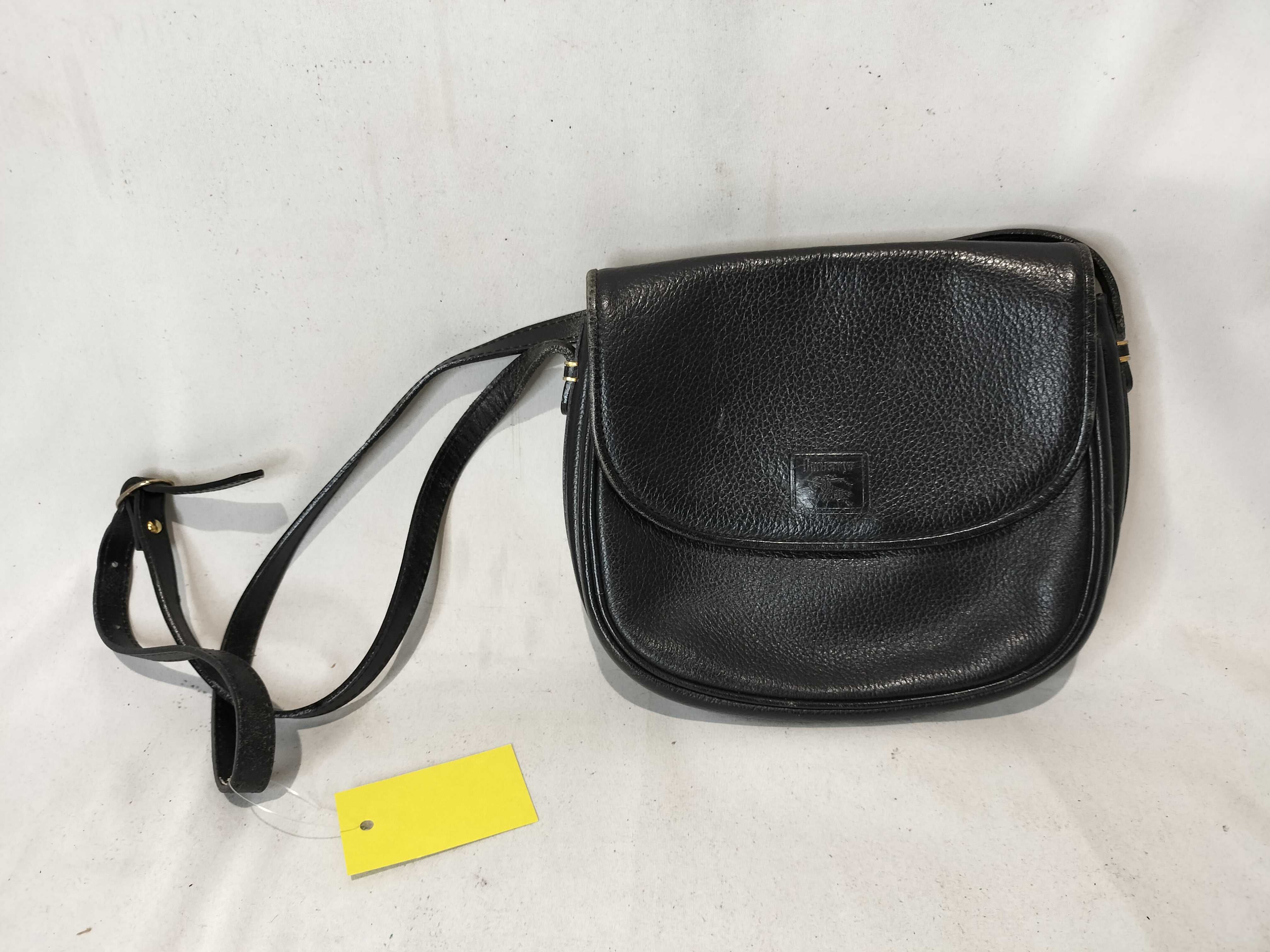Burberrys Leather Shoulder Bag with Nova Check Interior