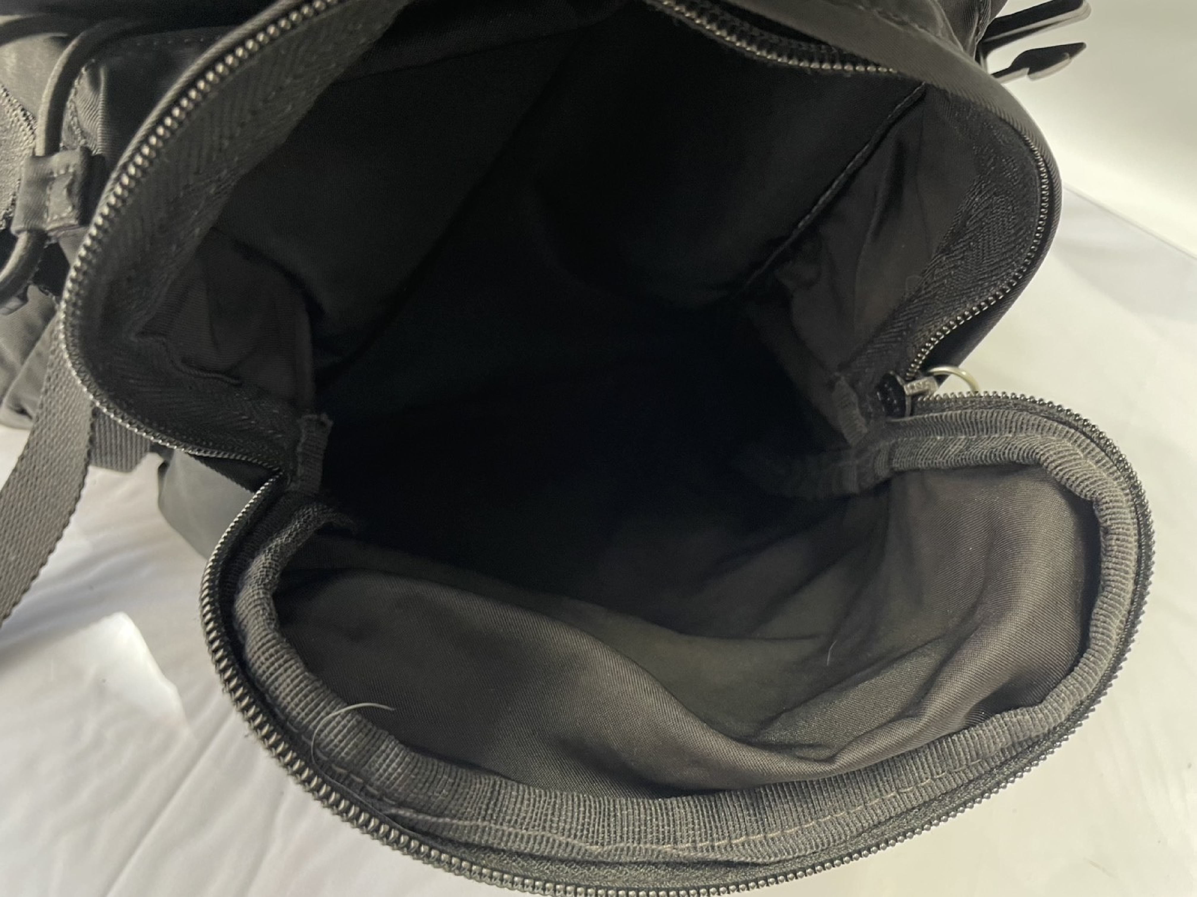 Backpack, Prada Backpack V135 Black Rucksack — view 13