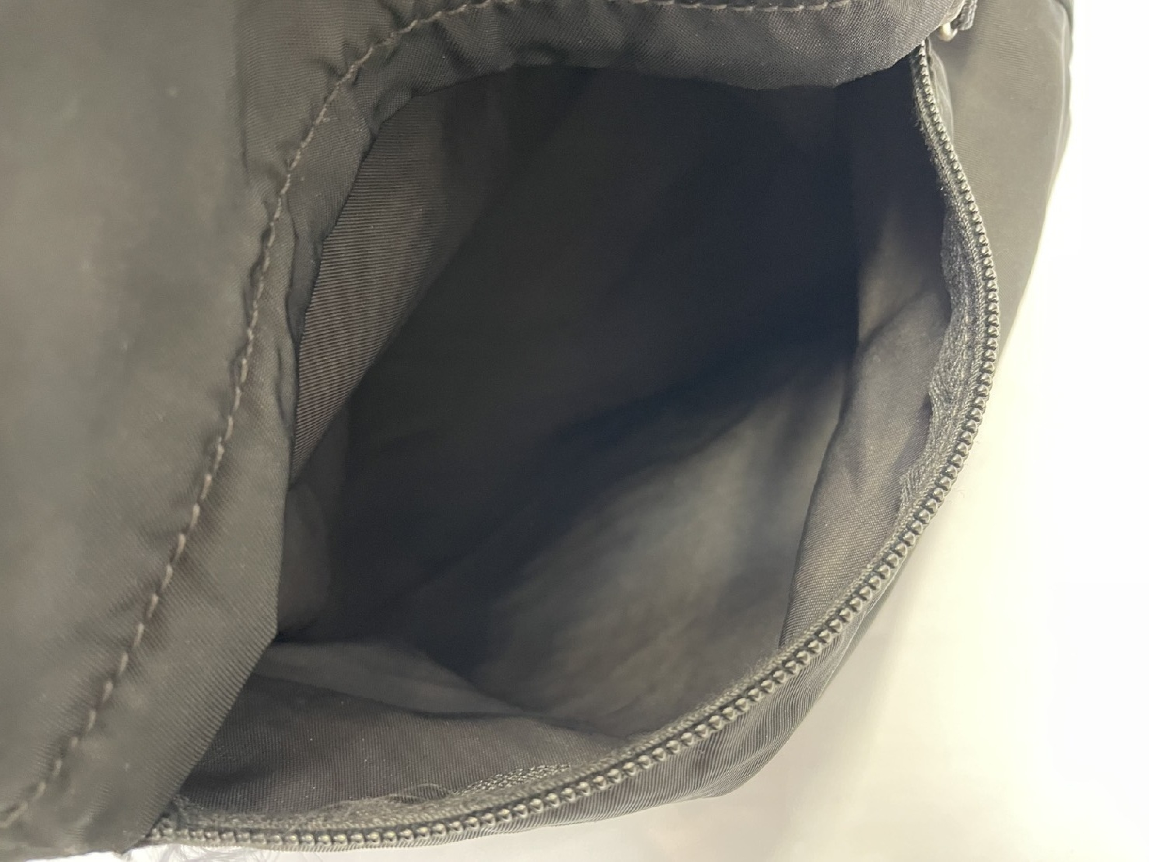 Backpack, Prada Backpack V135 Black Rucksack — view 14