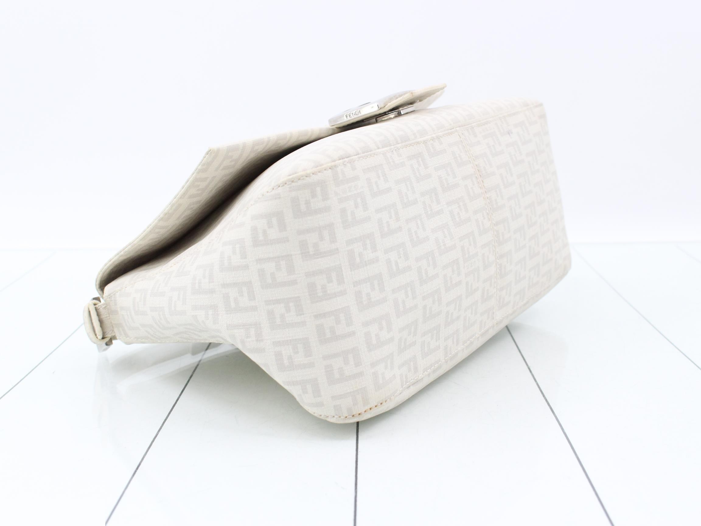 Mamma Bucket Chain Shoulder Bag, Beige, PVC — view 5