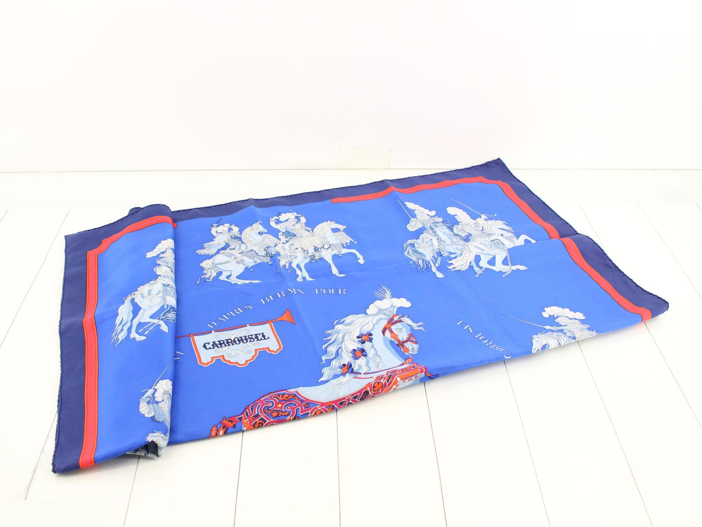 Carre 90 CARROUSEL Scarf — view 3