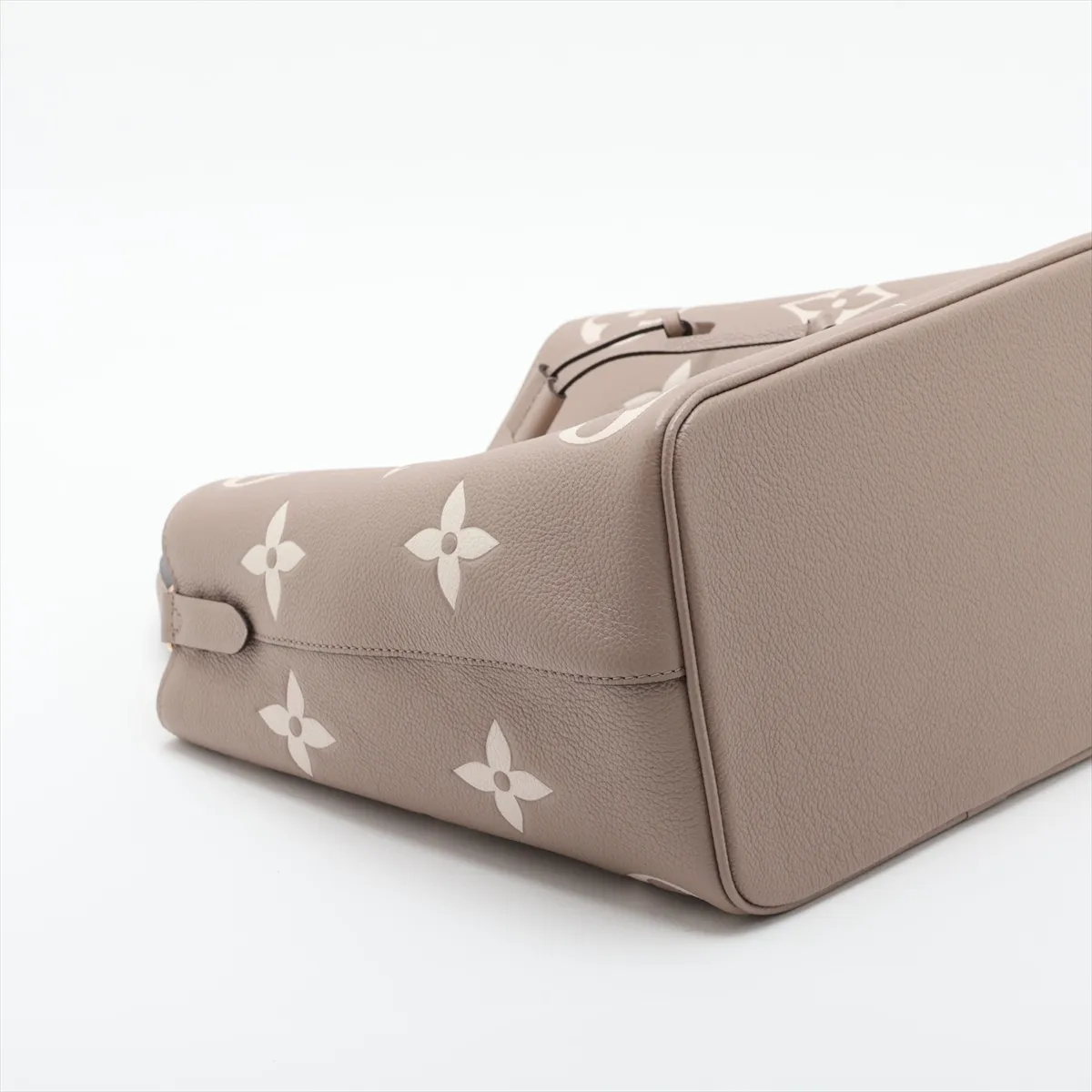 Bicolor Monogram Empreinte NeoNoe MM M45555 SP0221 Gray (RFID detected) — view 4