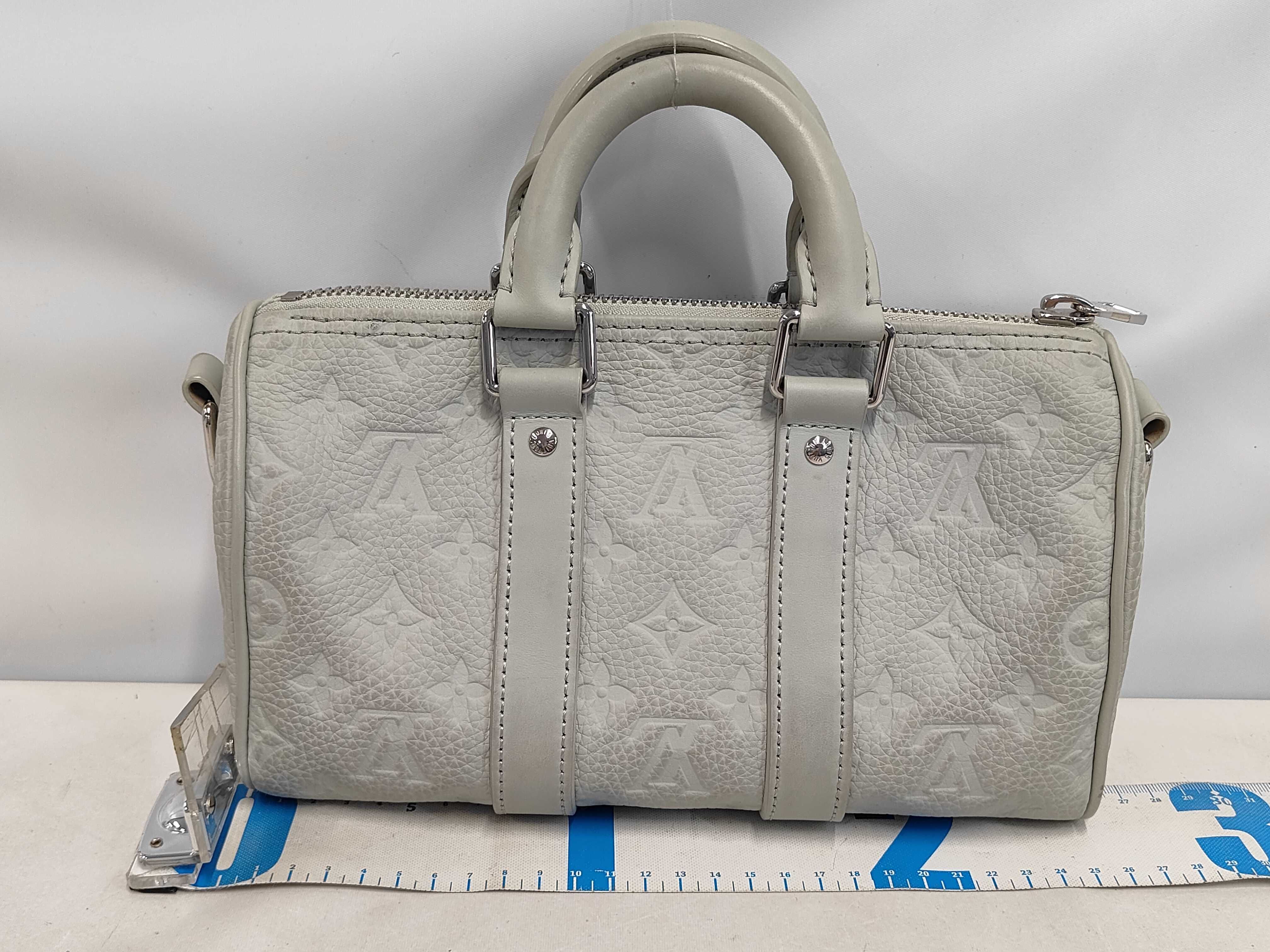 Taurillon Keepall Bandoulière 25 Handbag — view 2
