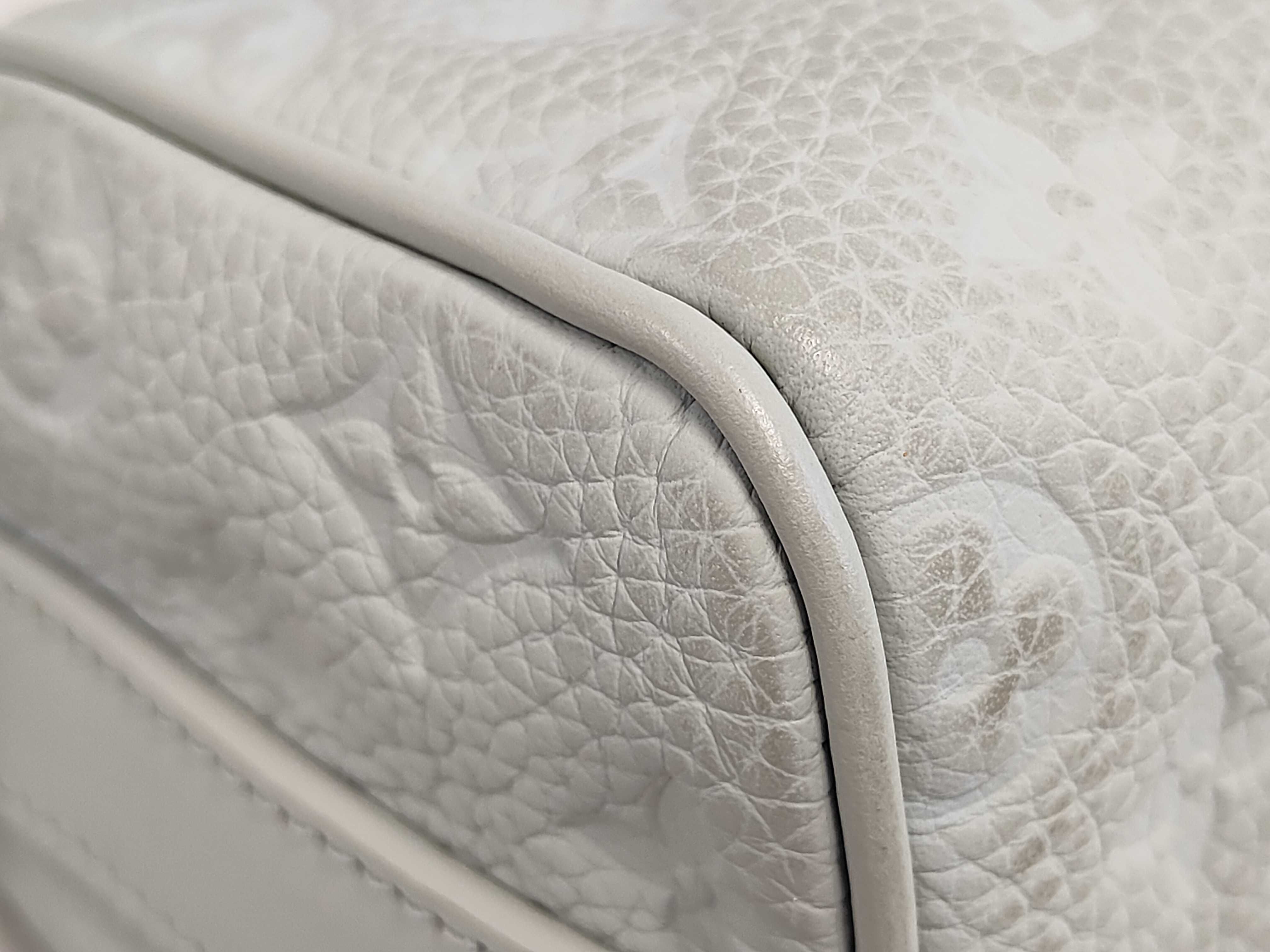 Taurillon Keepall Bandoulière 25 Handbag — view 3