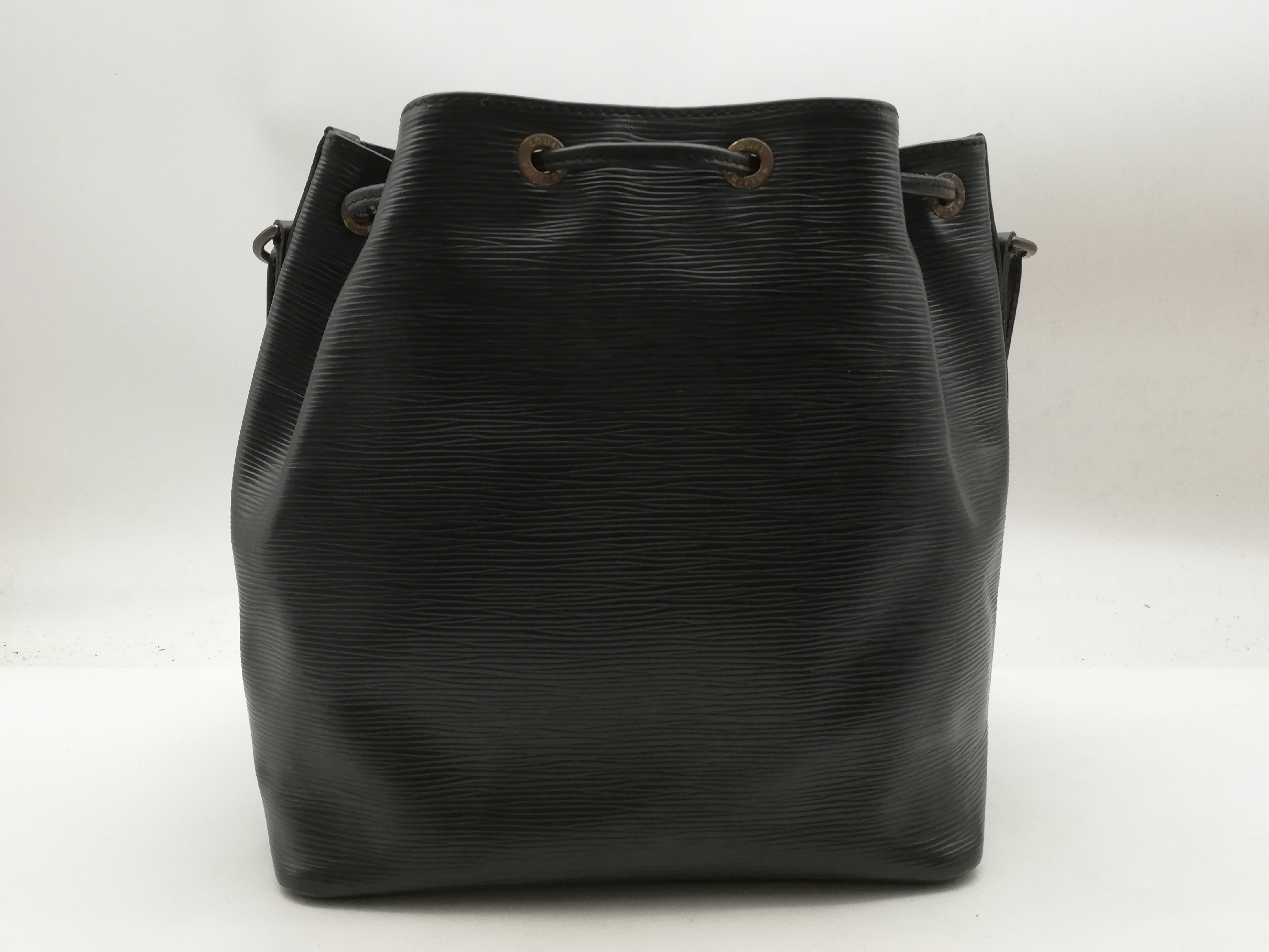 Epi Petit Noé M59012 Noir Shoulder Bag — view 2