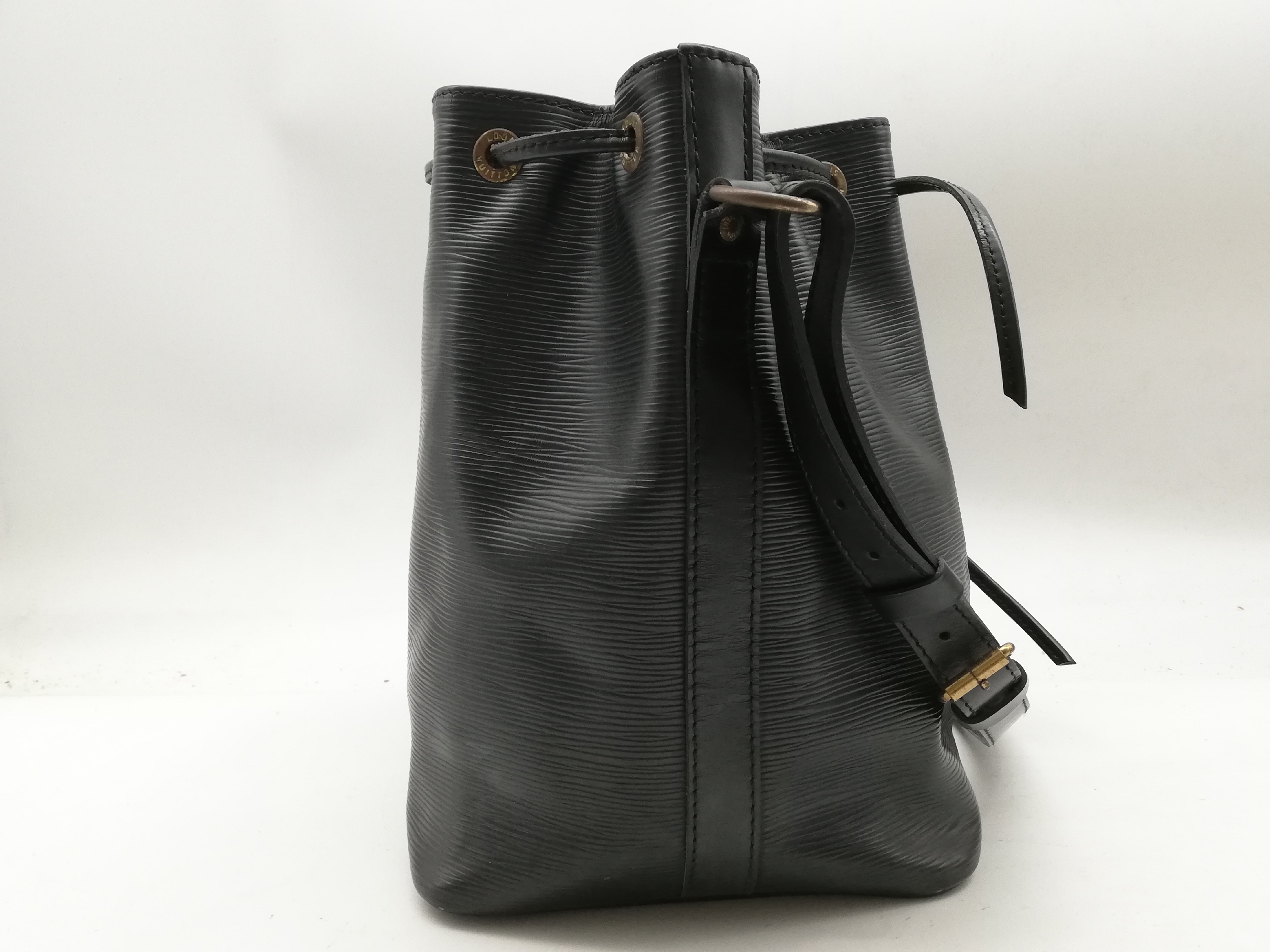 Epi Petit Noé M59012 Noir Shoulder Bag — view 3