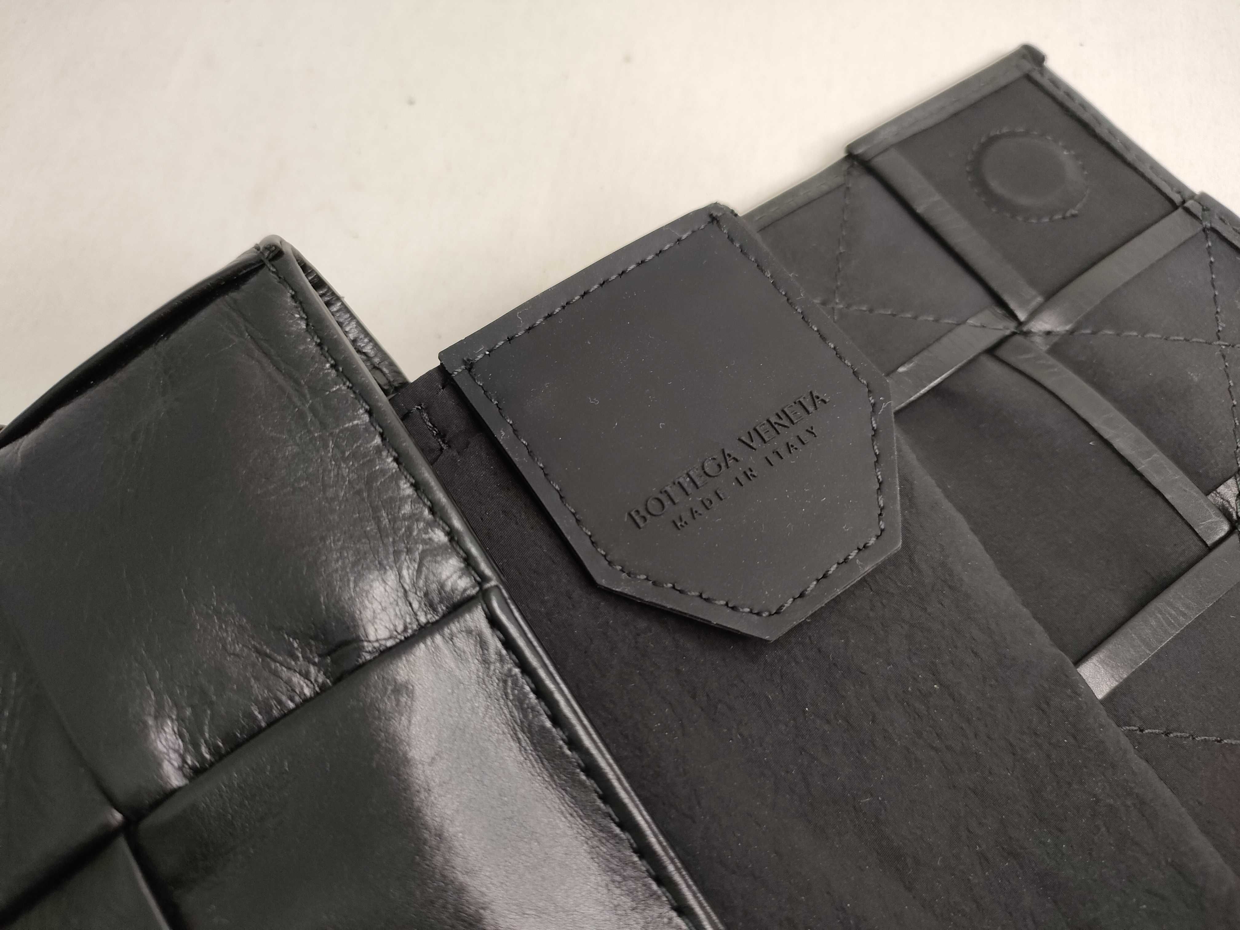 Maxi Intrecciato Cassette Leather Waist Pouch Black Shoulder Bag — view 12