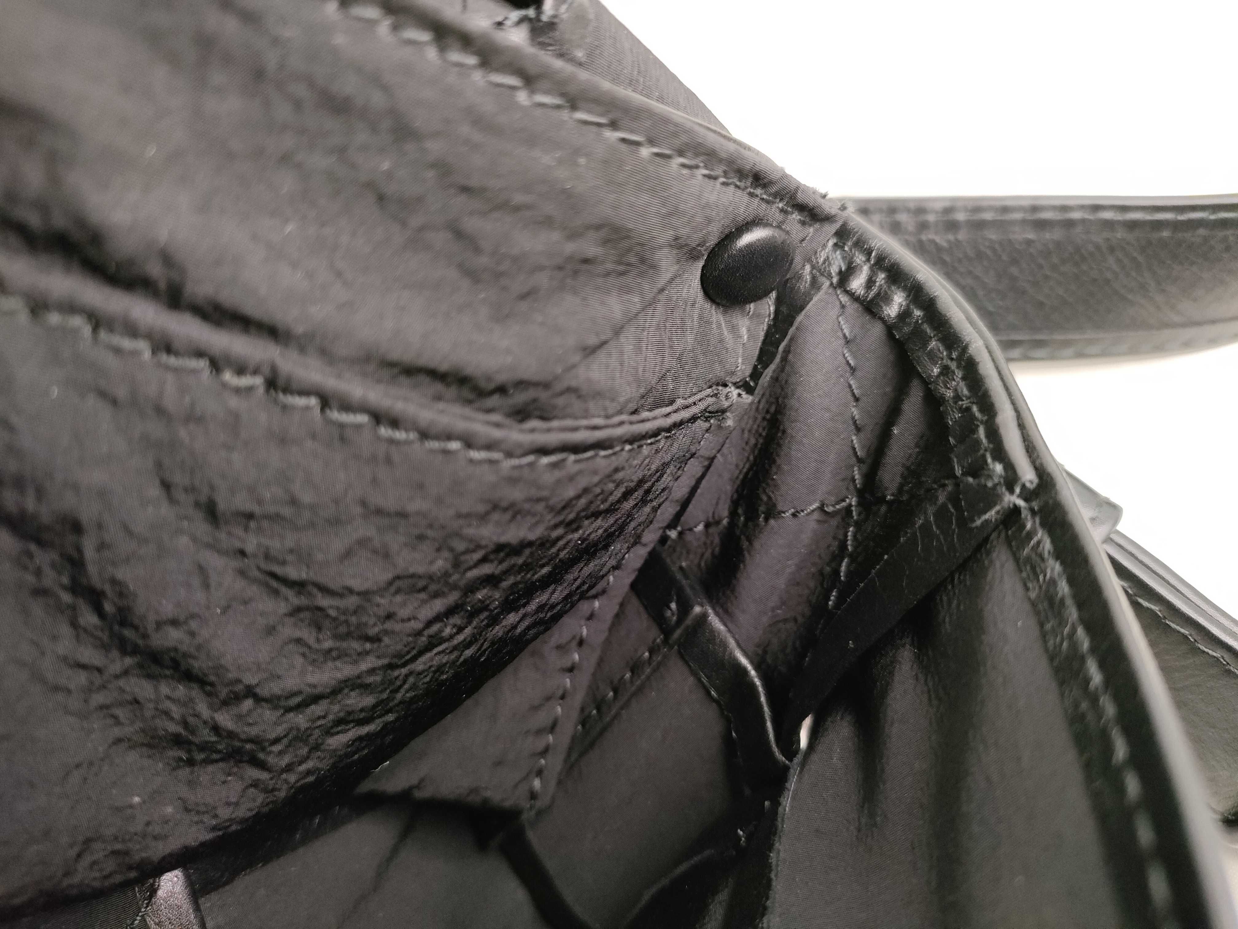 Maxi Intrecciato Cassette Leather Waist Pouch Black Shoulder Bag — view 9