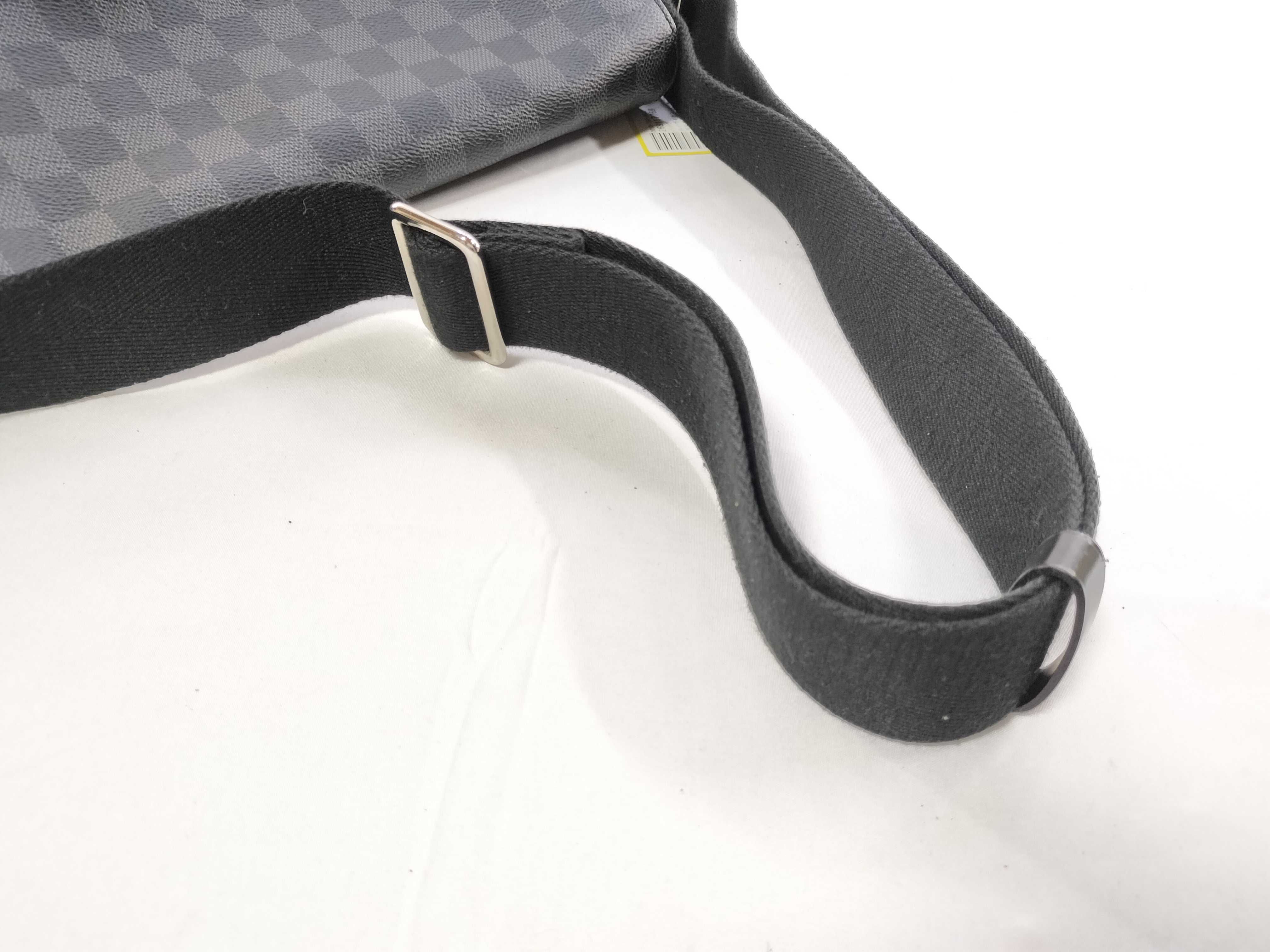 Damier Graphite N41457 Messenger PM Shoulder Bag — view 3