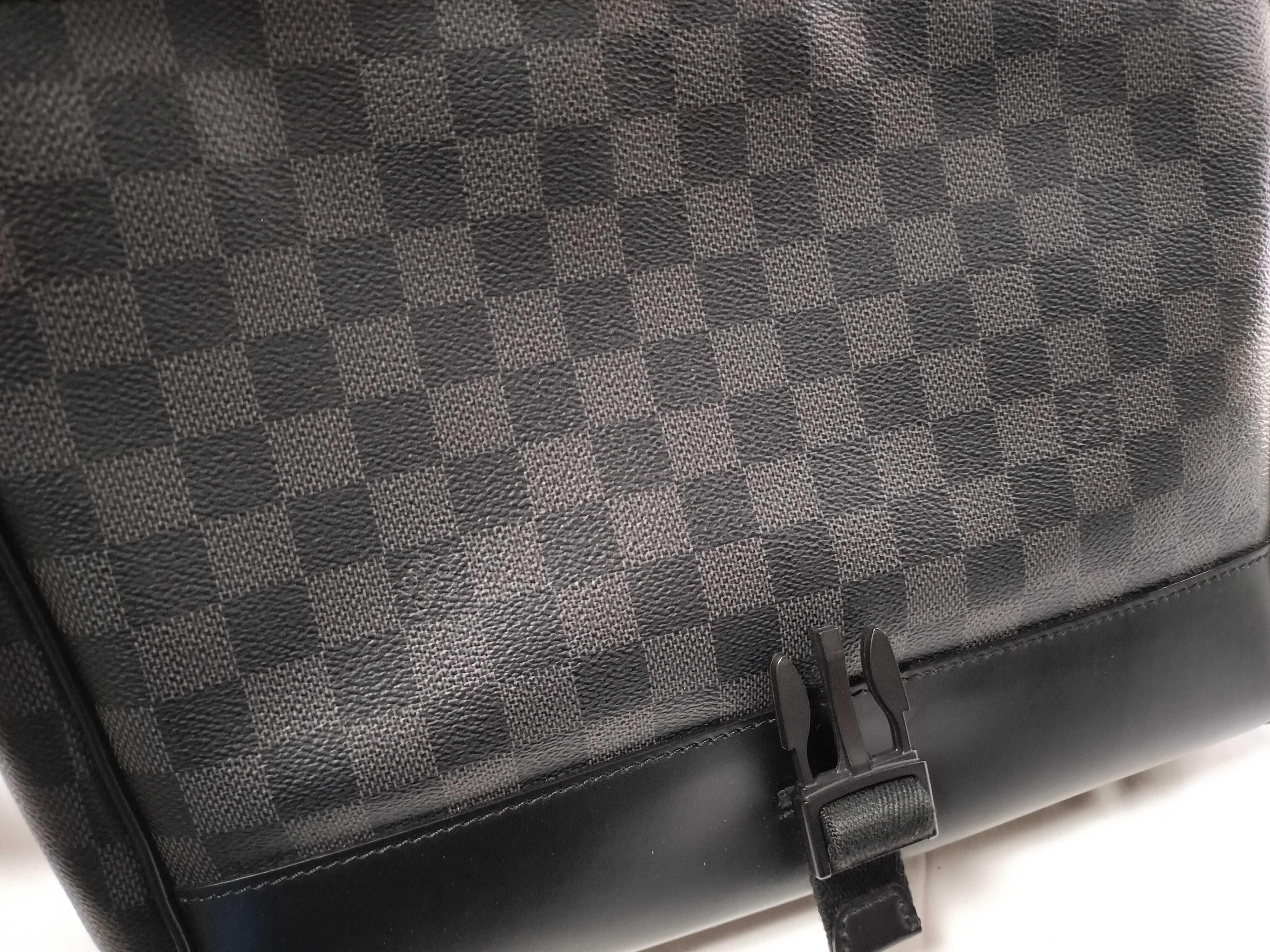 Damier Graphite N41457 Messenger PM Shoulder Bag — view 9