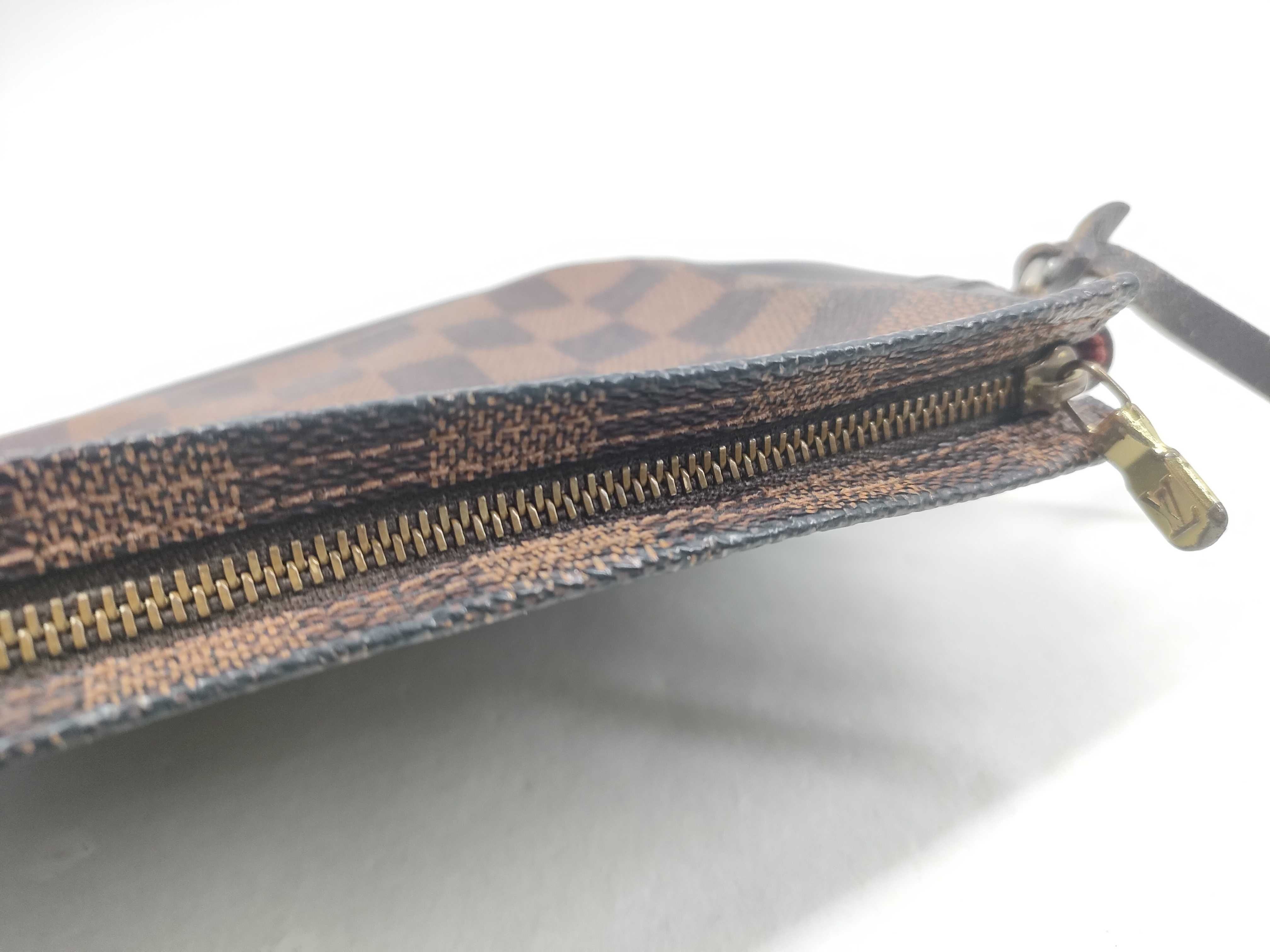 Damier Trouse Makeup Pouch N51982 (Slightly worn, but not visible) — view 7