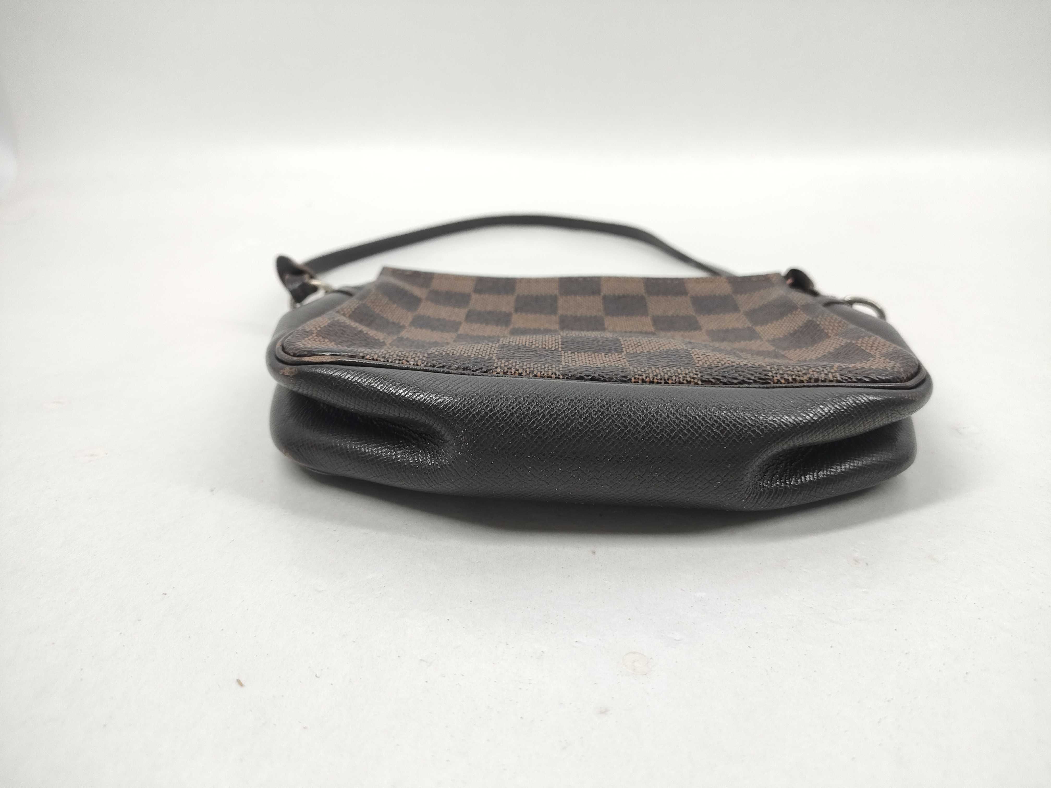Damier Trouse Makeup Pouch N51982 (Slightly worn, but not visible) — view 9