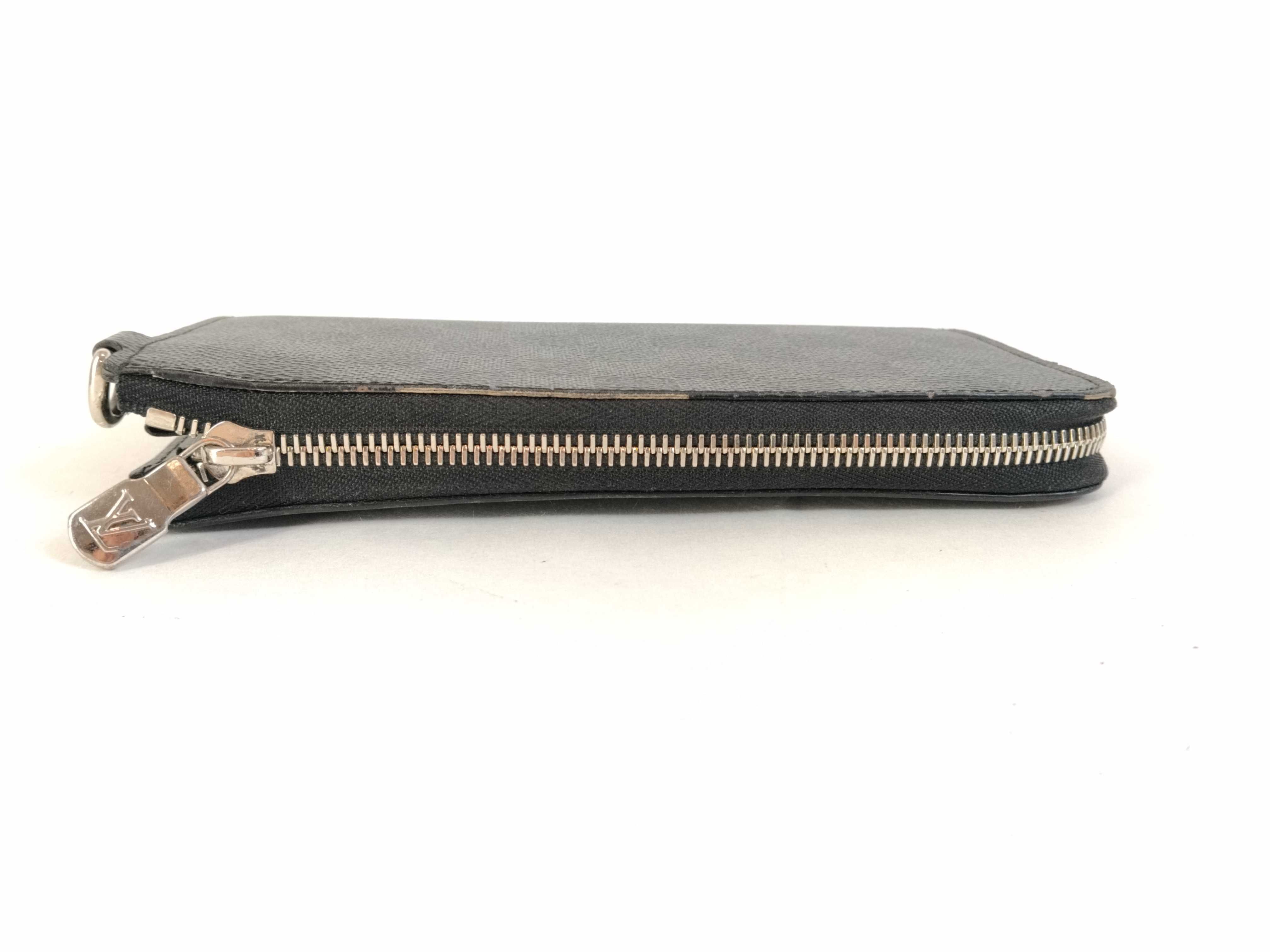 Damier Graphite Pattern Bifold Wallet — view 6
