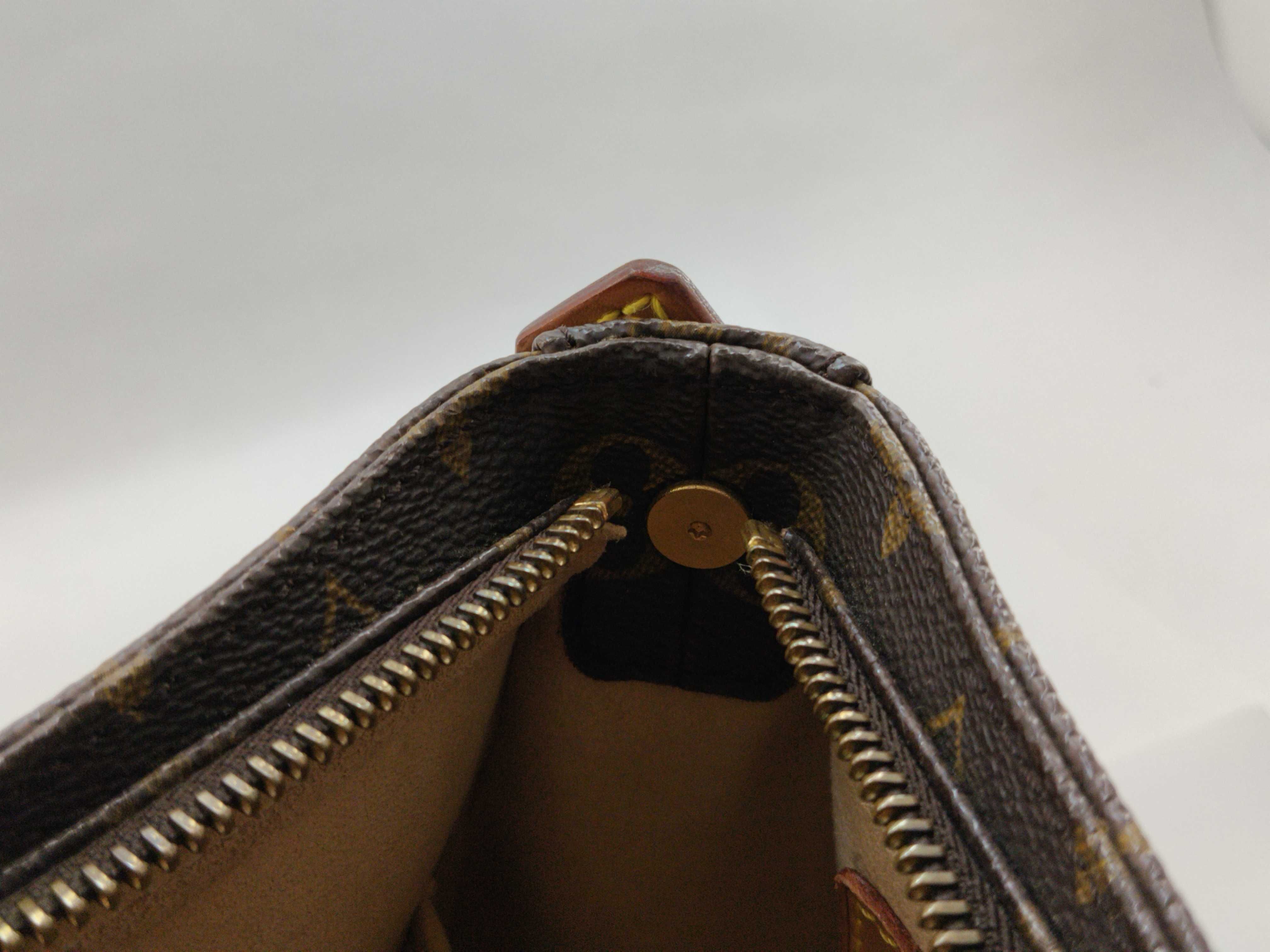 Monogram Looping MM M51146 Shoulder Bag — view 11