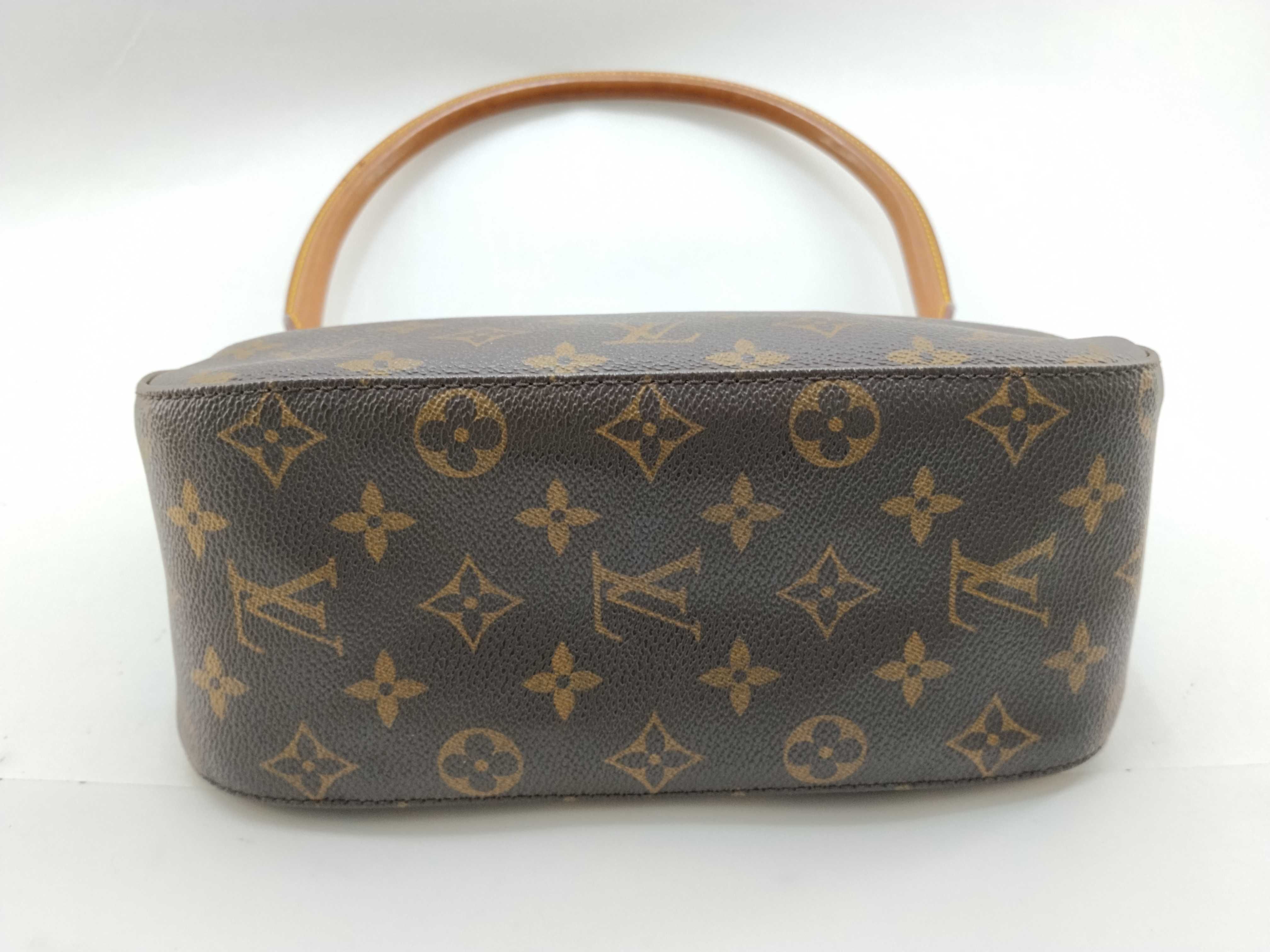 Monogram Looping MM M51146 Shoulder Bag — view 3